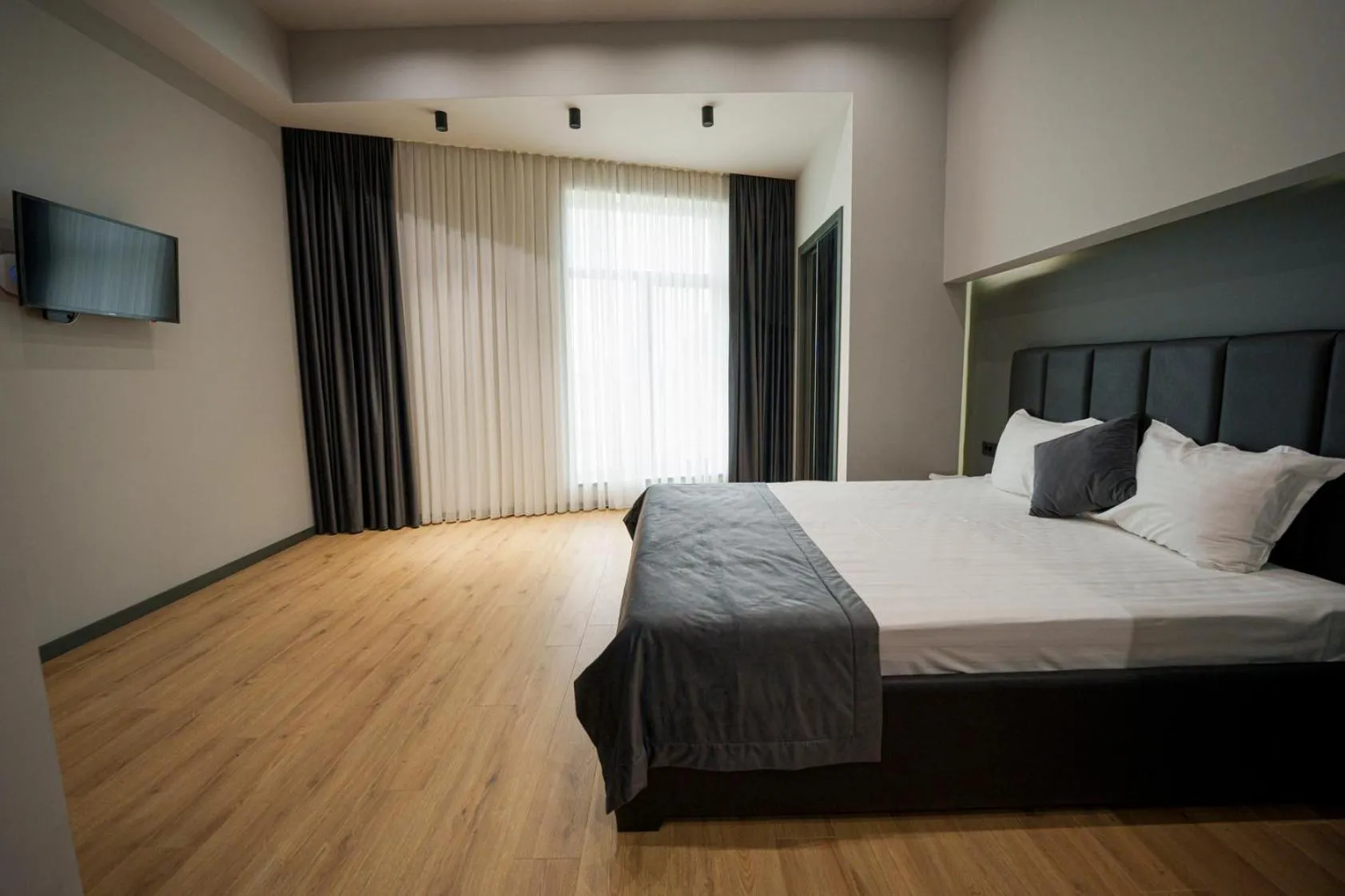 Bedroom, Bed in Hotel Elion