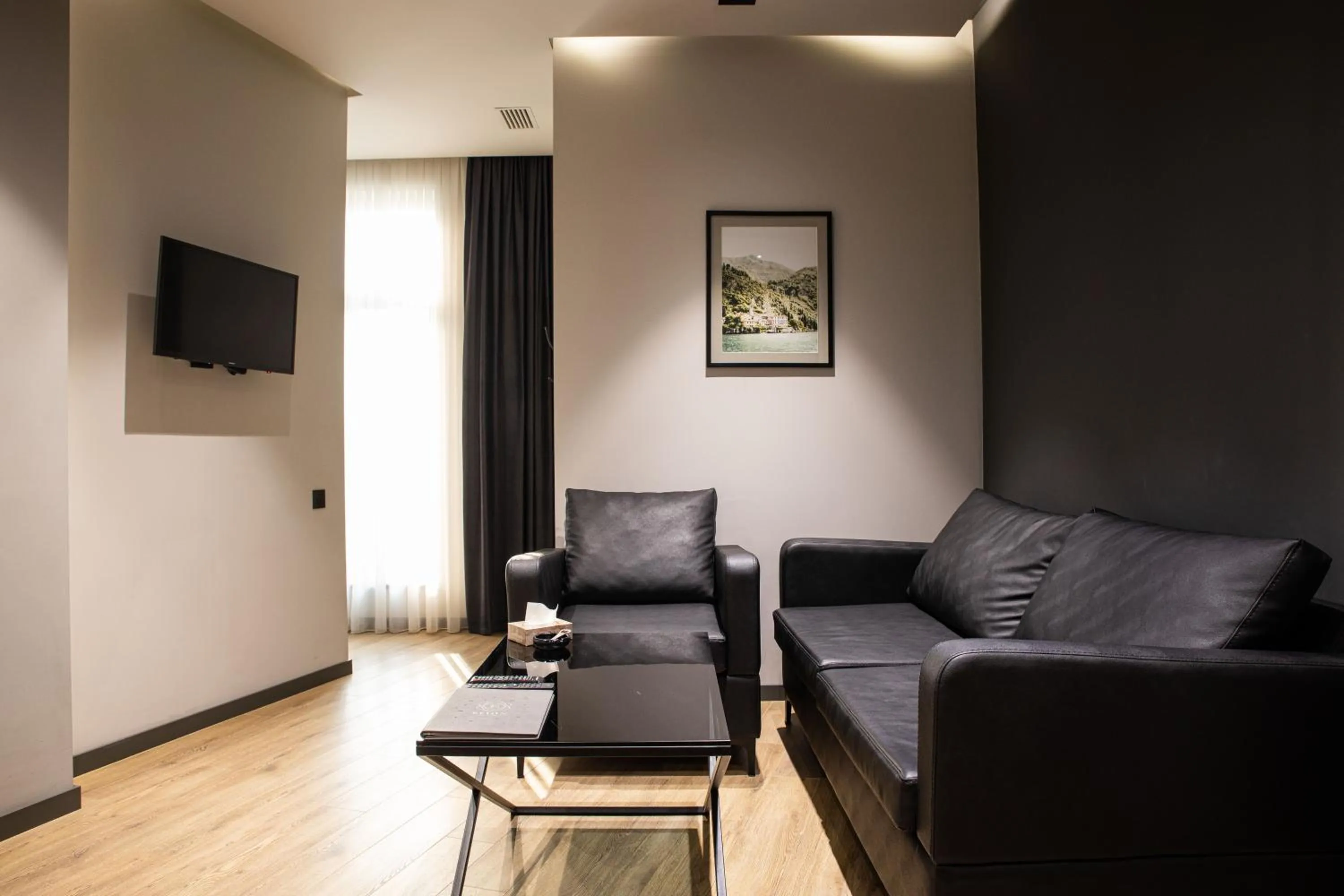 Seating area in Hotel Elion