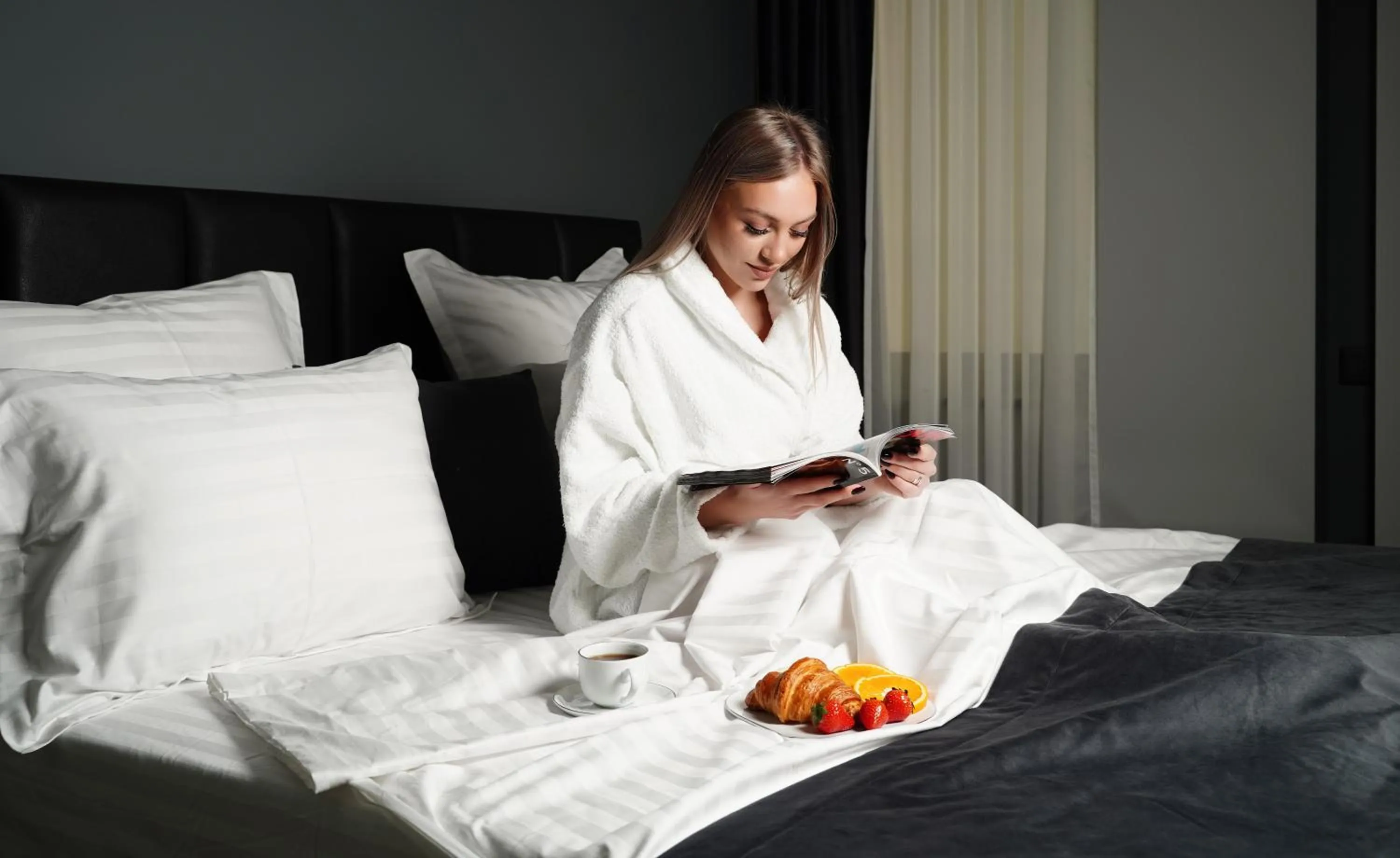 Bedroom, Bed in Hotel Elion