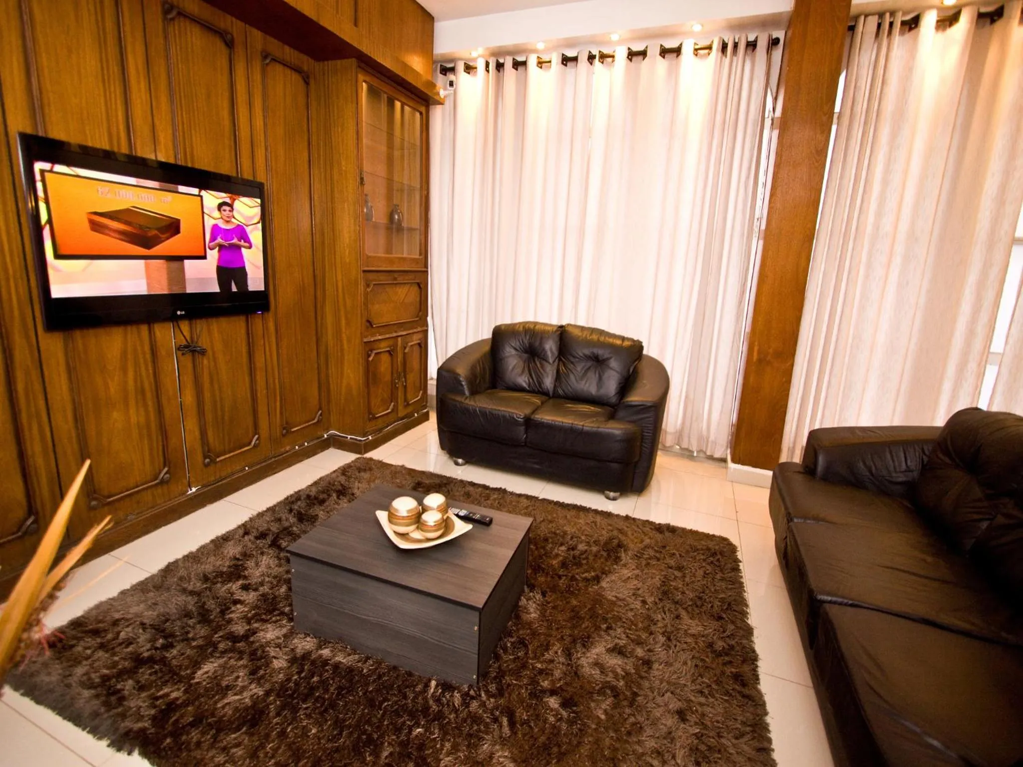 TV and multimedia in Turrance White Hotel