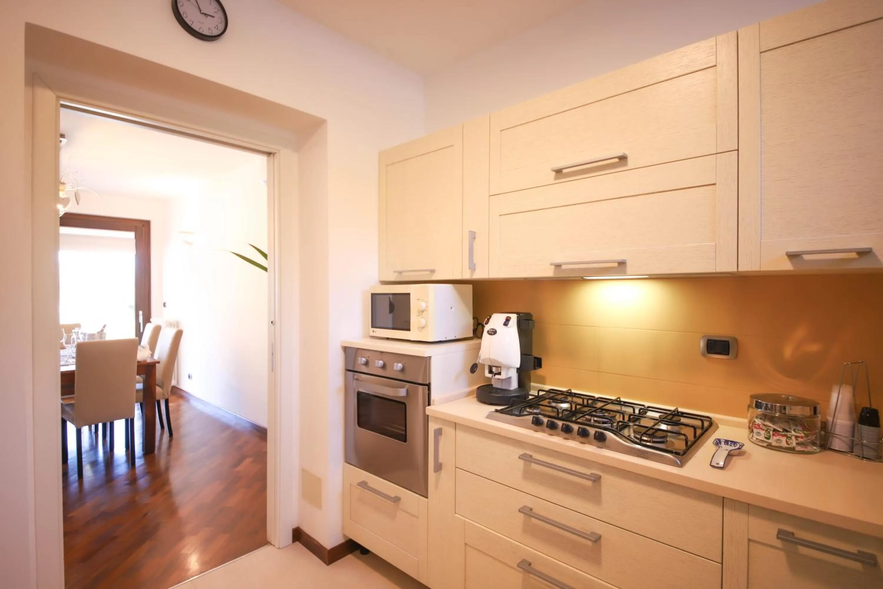 Kitchen or kitchenette in VILLA LAURETO by Apulia Hospitality