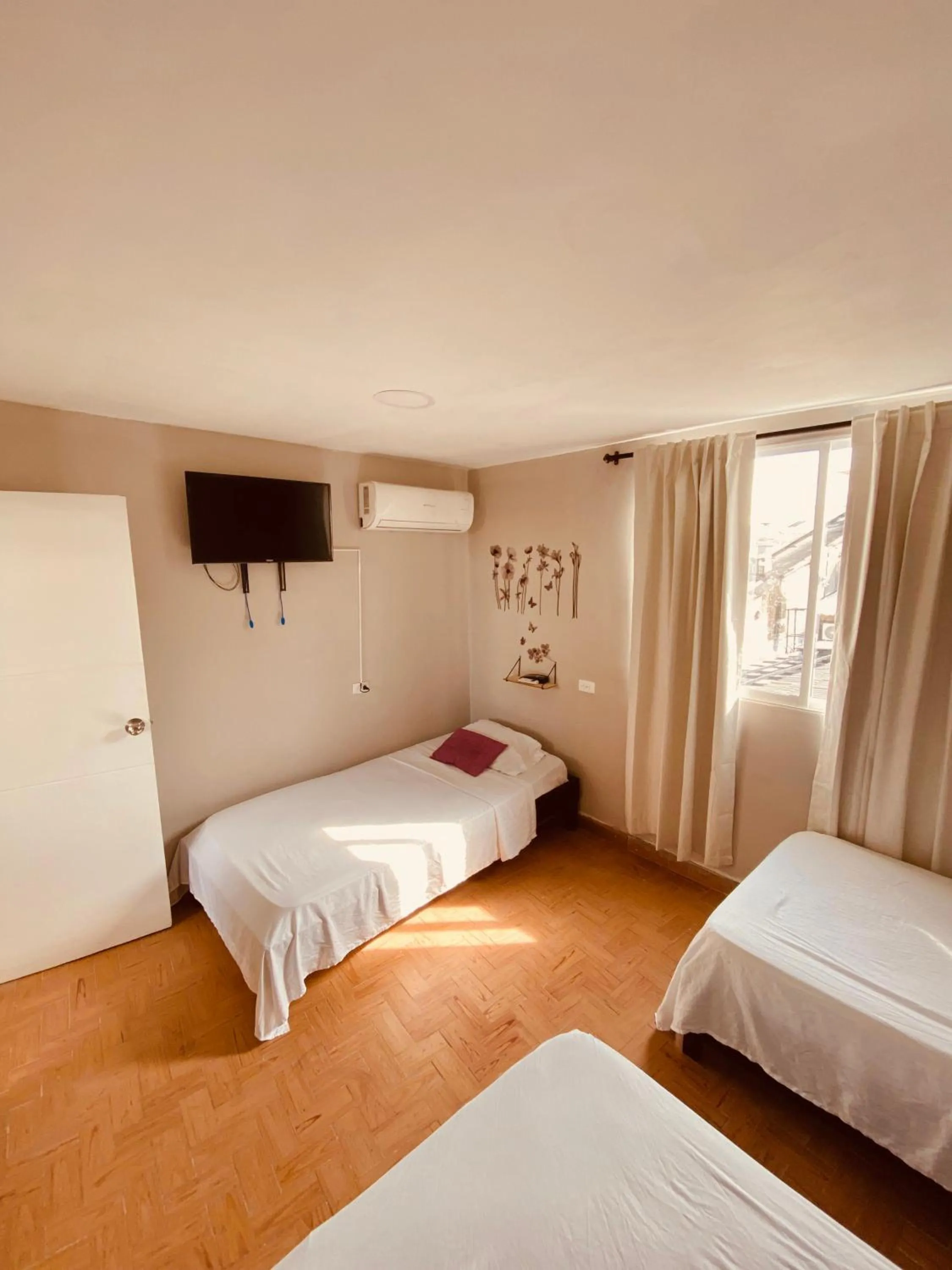 Photo of the whole room, Bed in Seven Nights Hostel Cartagena