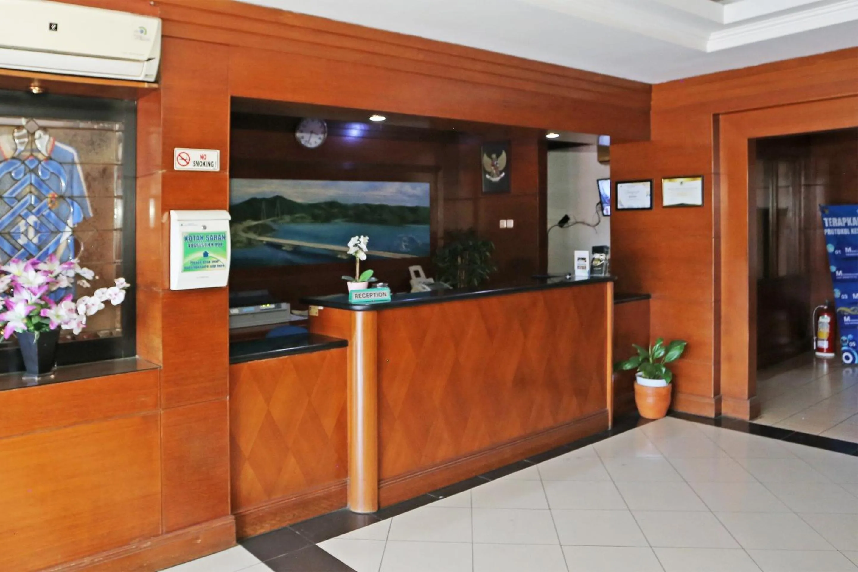 Lobby or reception in Collection O 91898 Series Hotel Kuningan