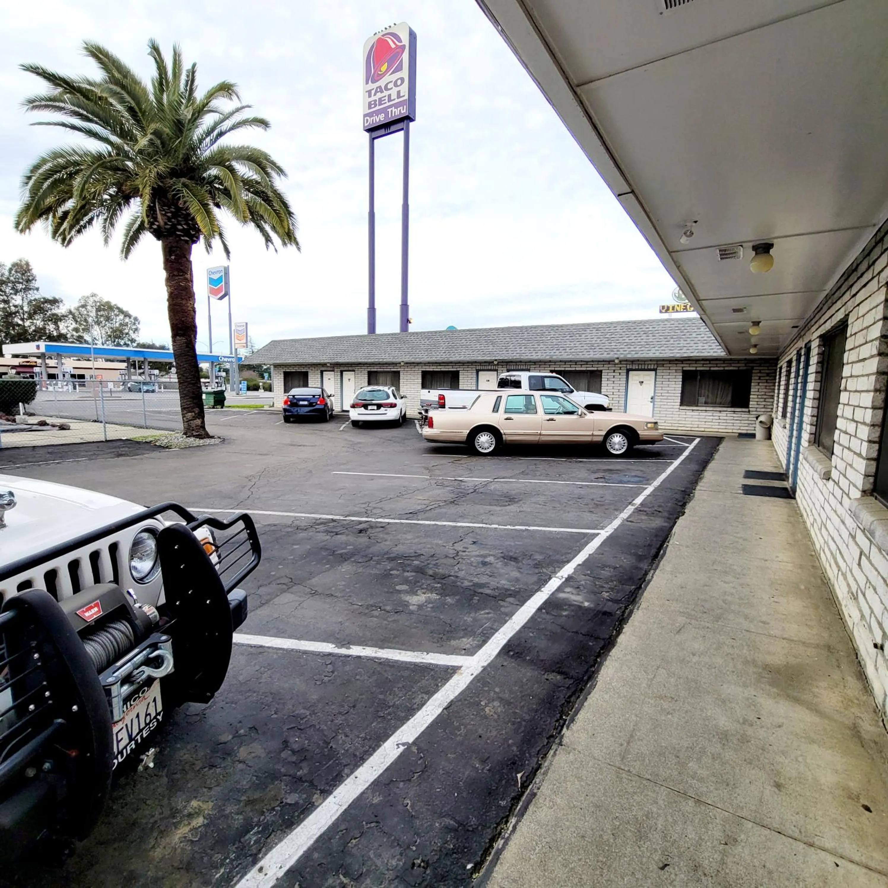 Parking in Economy inn