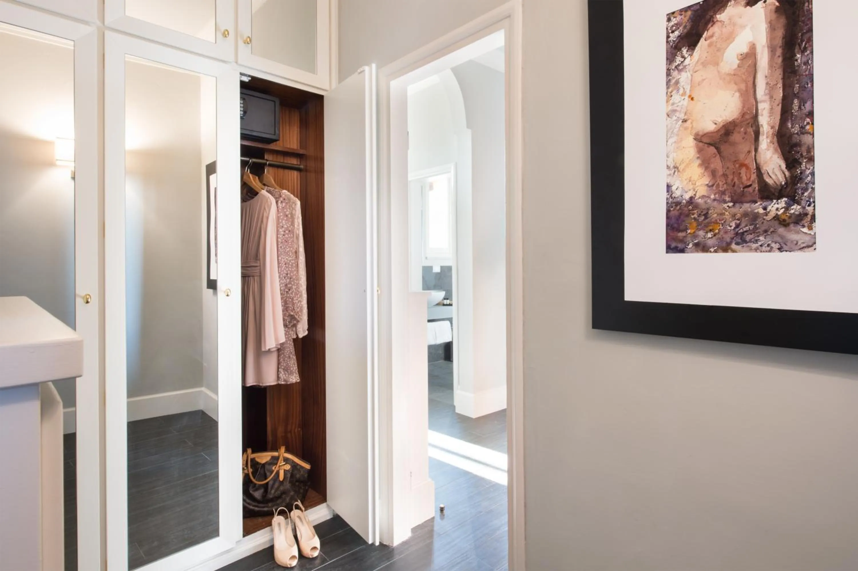 Decorative detail in Tornabuoni Suites Collection Residenza D'Epoca