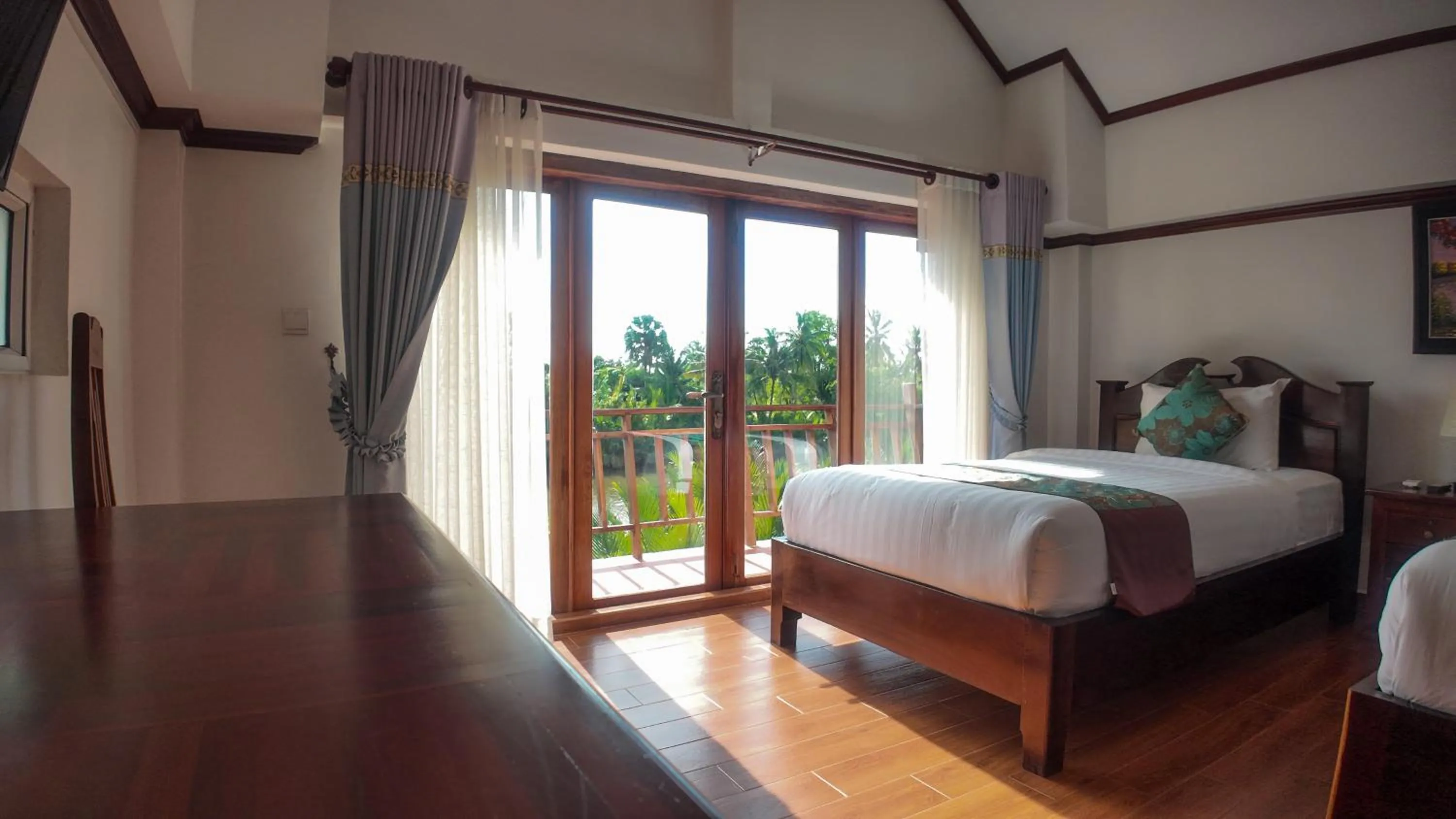 Bedroom, Bed in Lodge Moni Essara Kampot