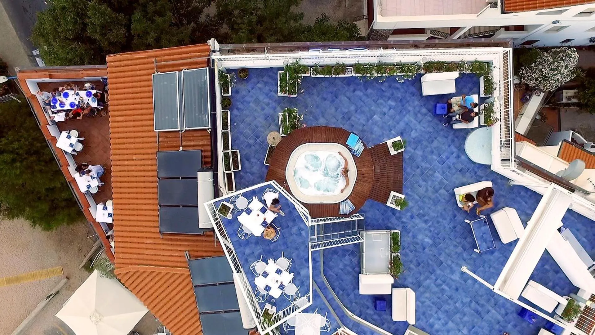 BUE MARINO Hotel & Rooftop Bar