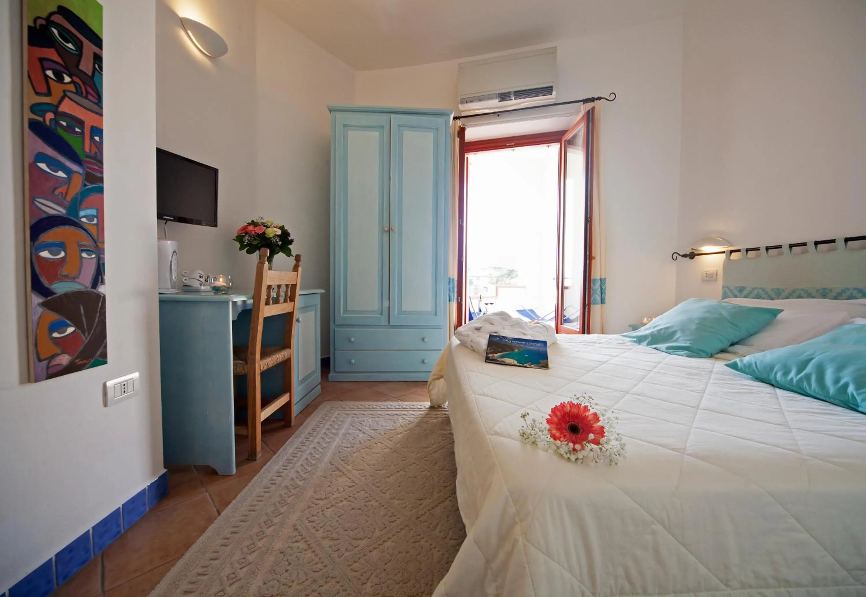 Bed in BUE MARINO Hotel & Rooftop Bar