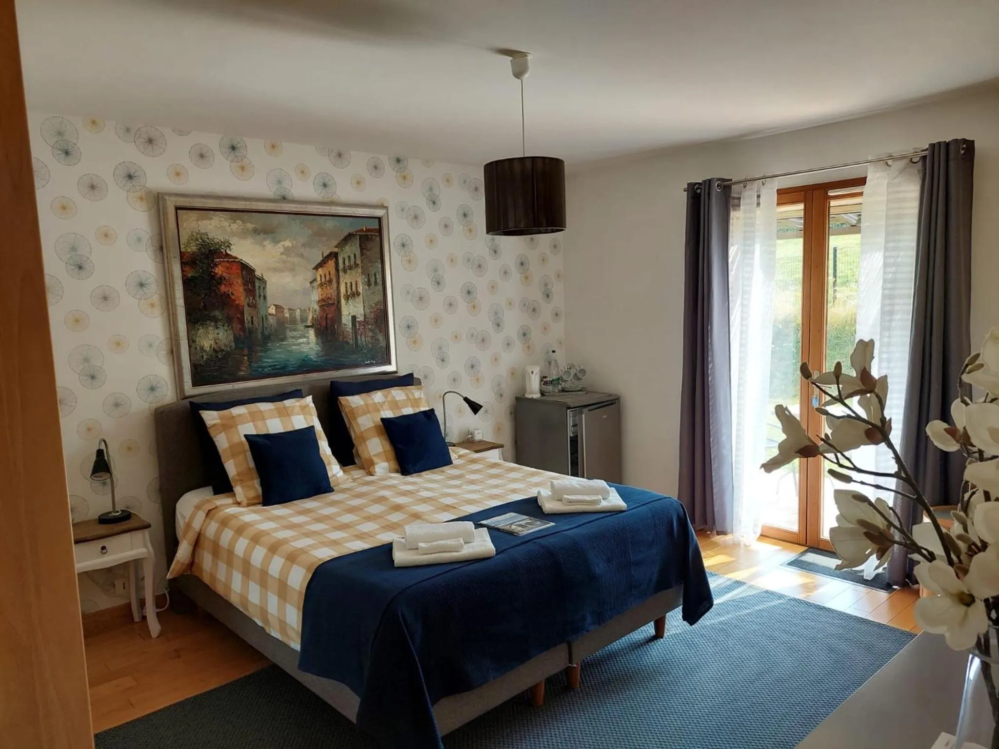 Bed in Aux Trois Mûriers