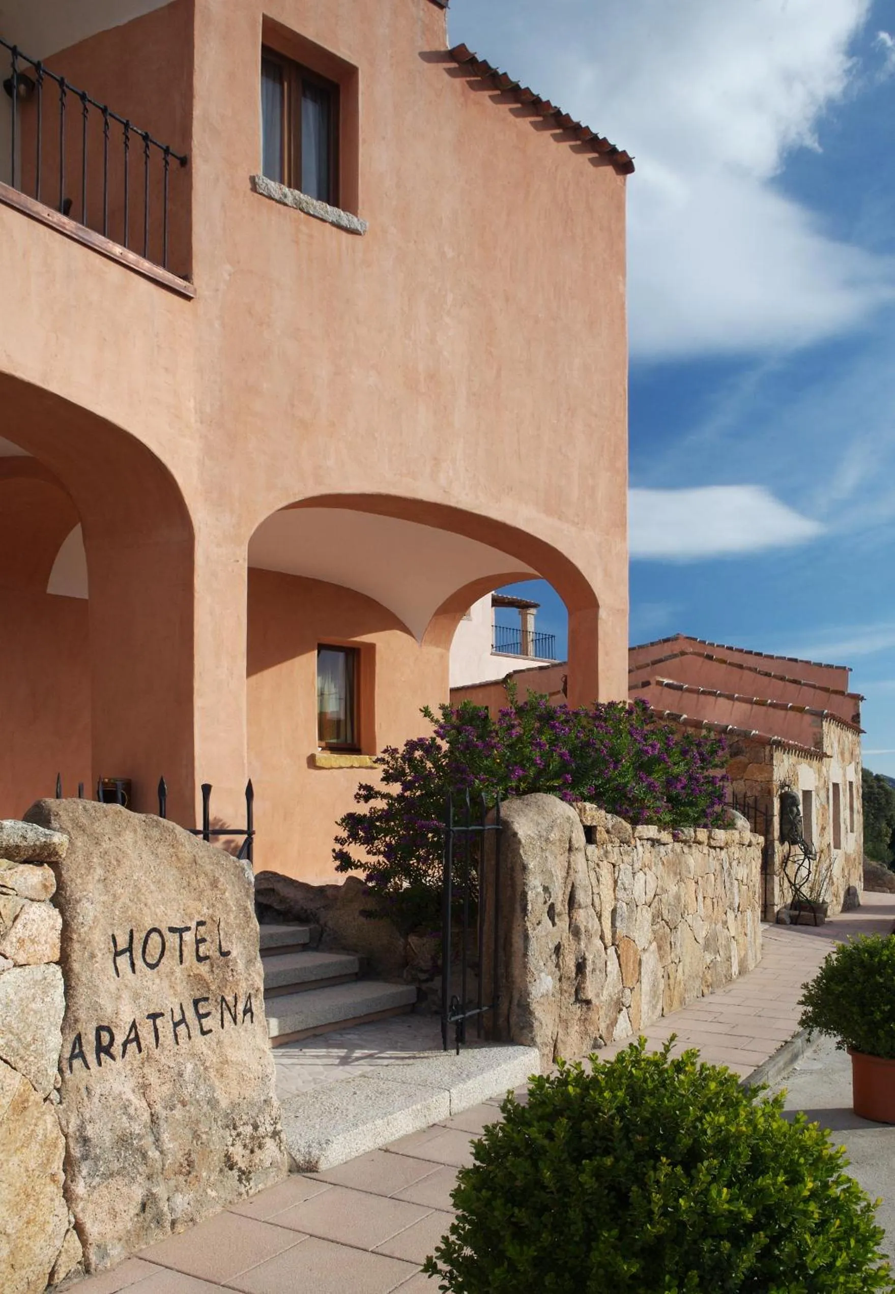 Facade/entrance in Hotel Arathena