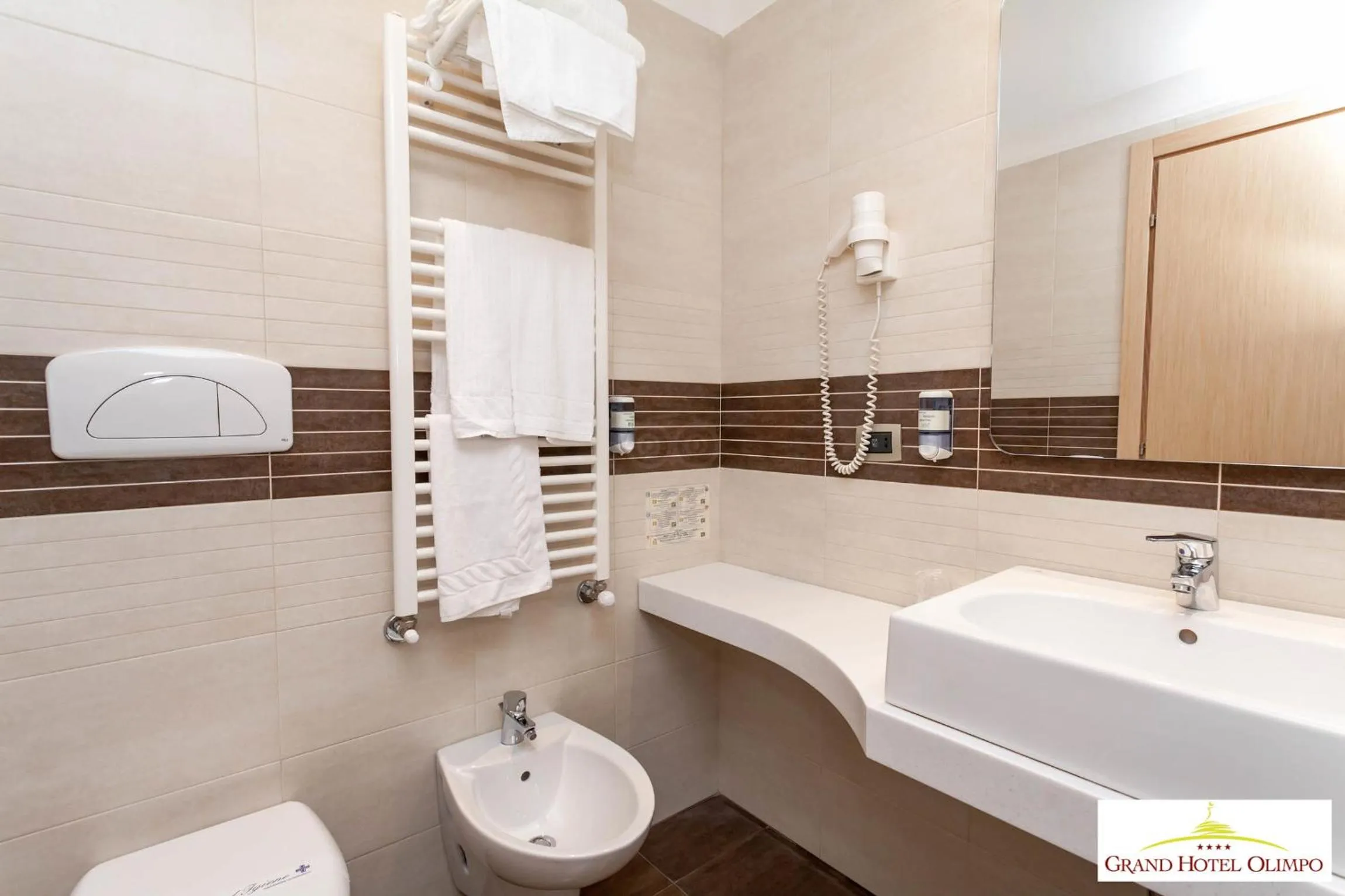 Bathroom in Grand Hotel Olimpo