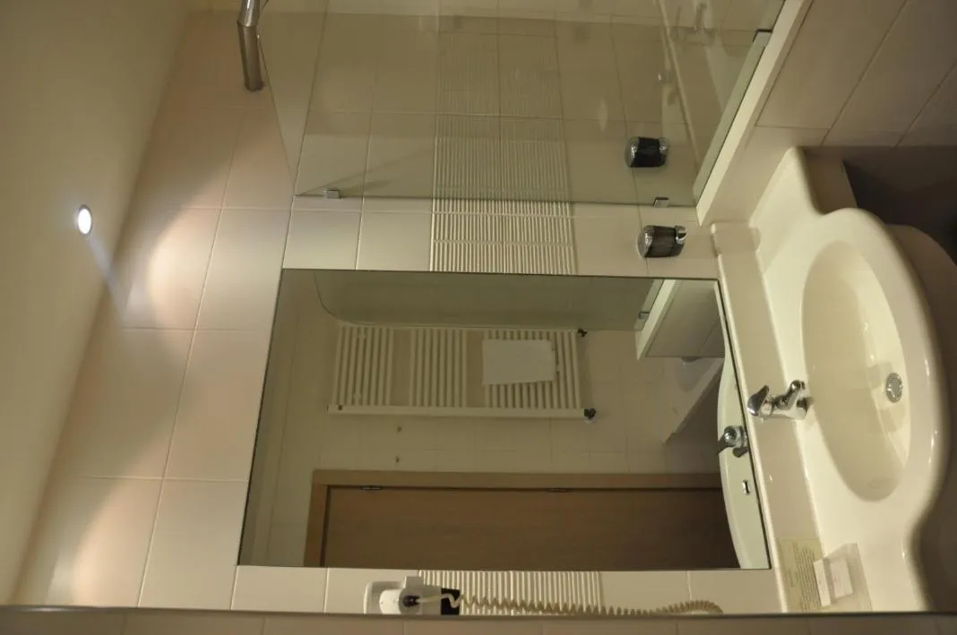 Toilet in Grand Hotel Olimpo