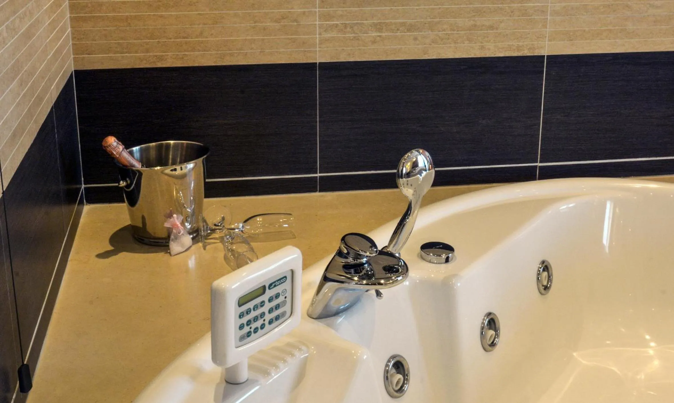 Bath in Grand Hotel Olimpo