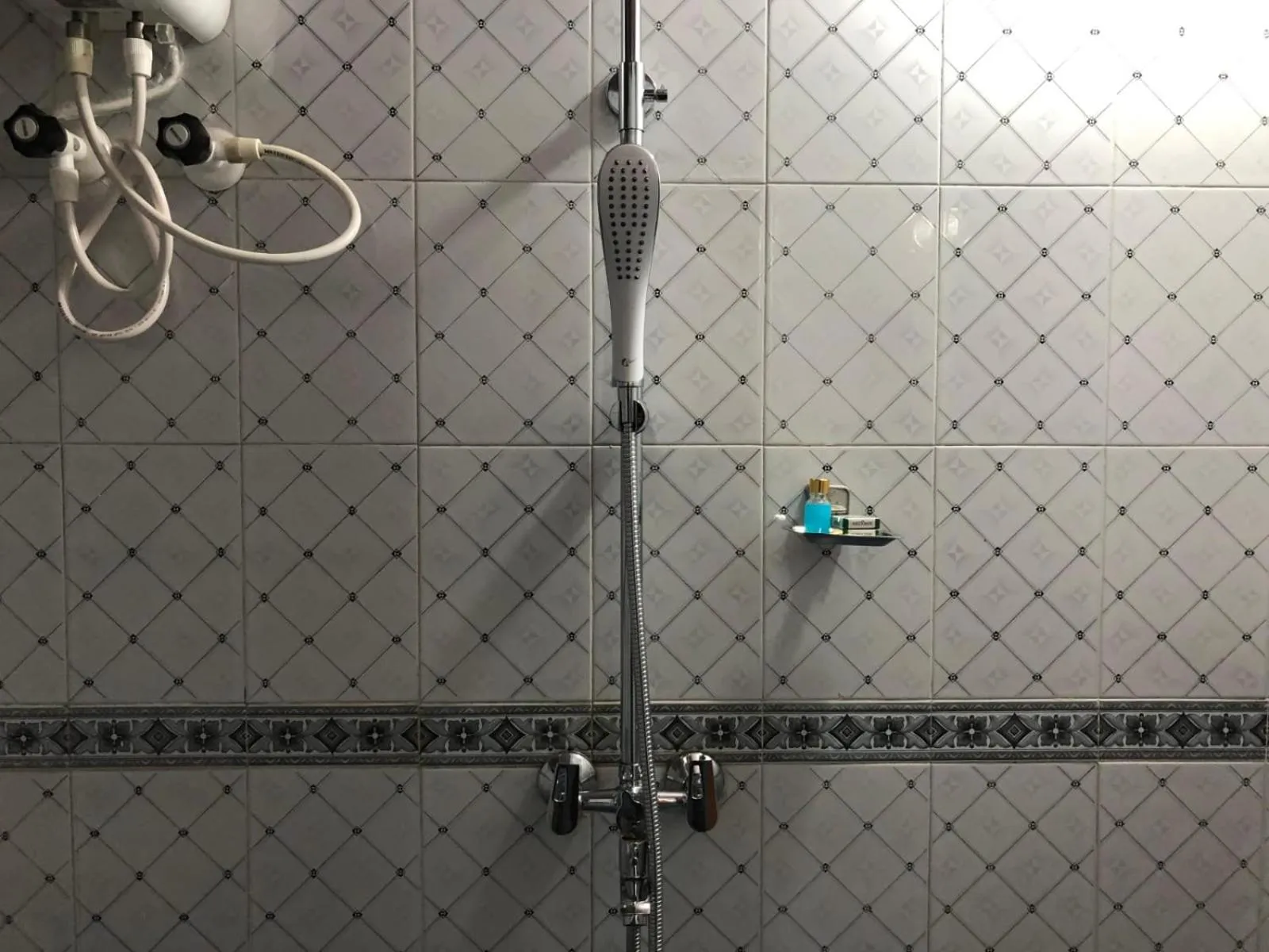 Shower in Nature Inn Cottages