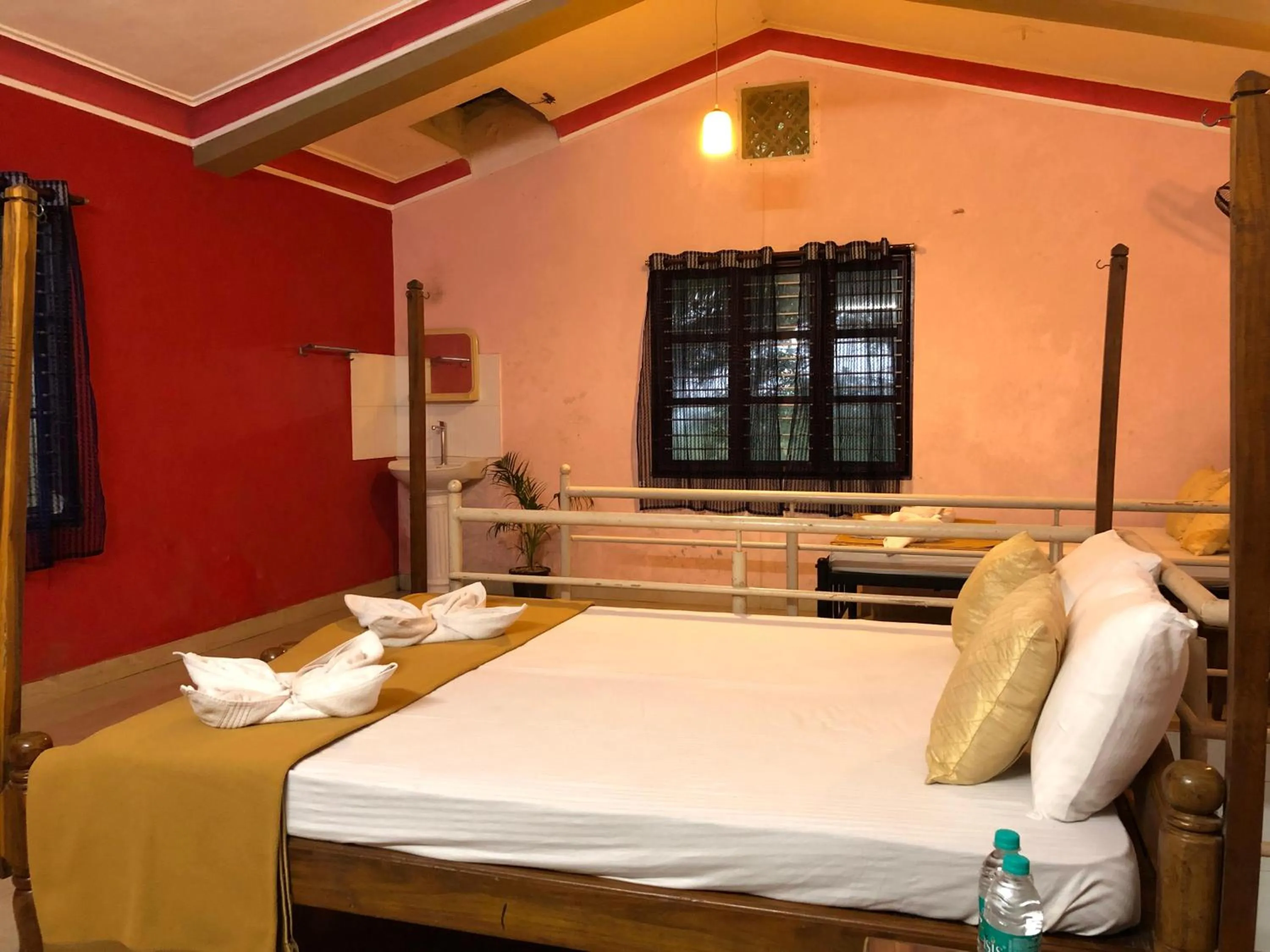 Bed in Nature Inn Cottages