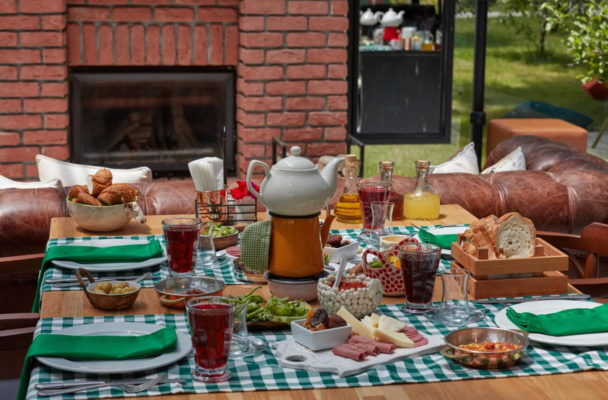 Breakfast in Dachas Cove Hotel