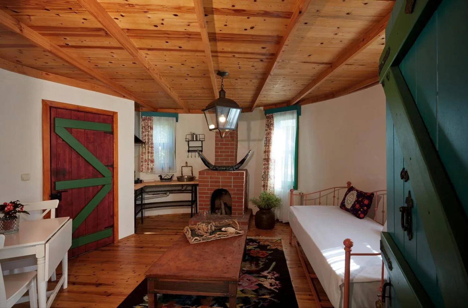 Bed in Dachas Cove Hotel