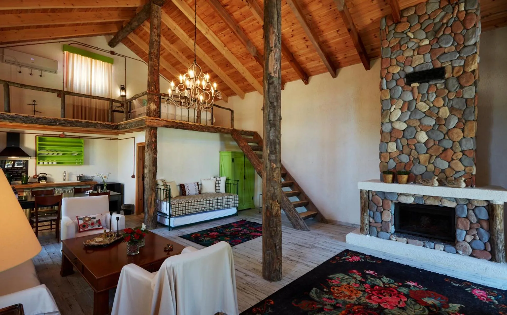 Kitchen or kitchenette in Dachas Cove Hotel