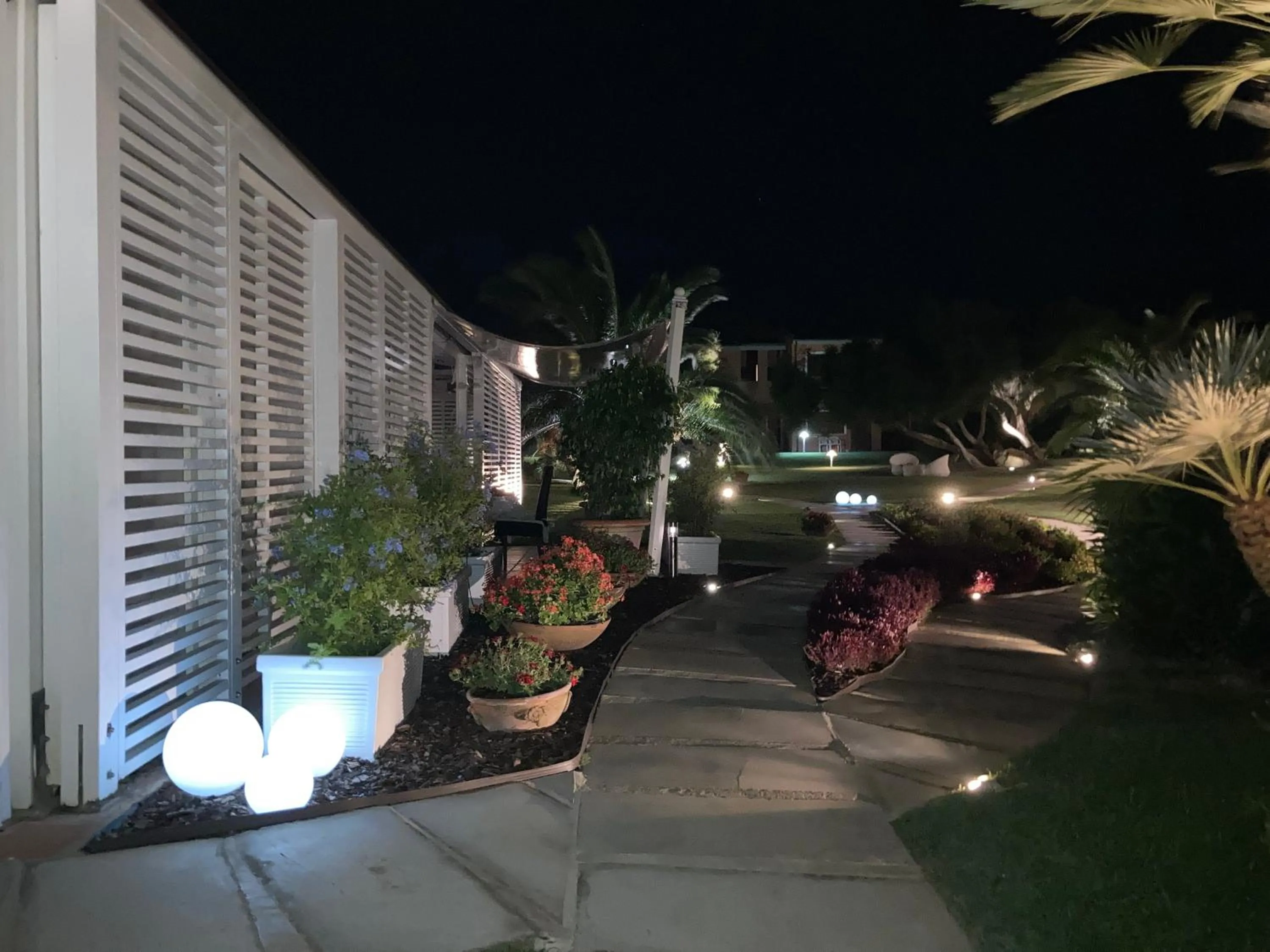 Garden in Cala Rosa Club Hotel