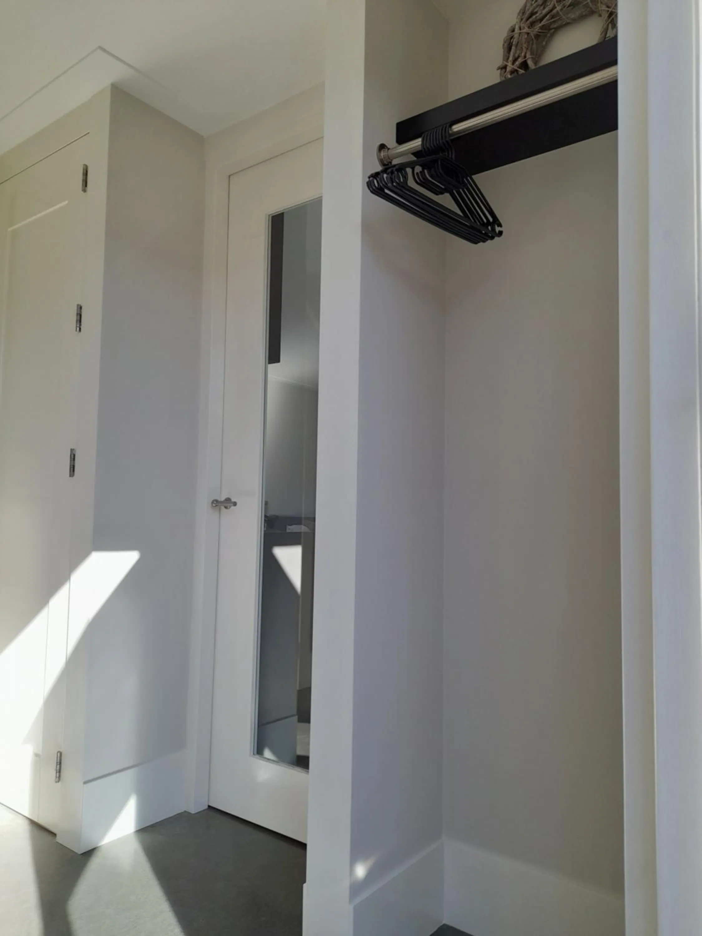 wardrobe in B&B tRust