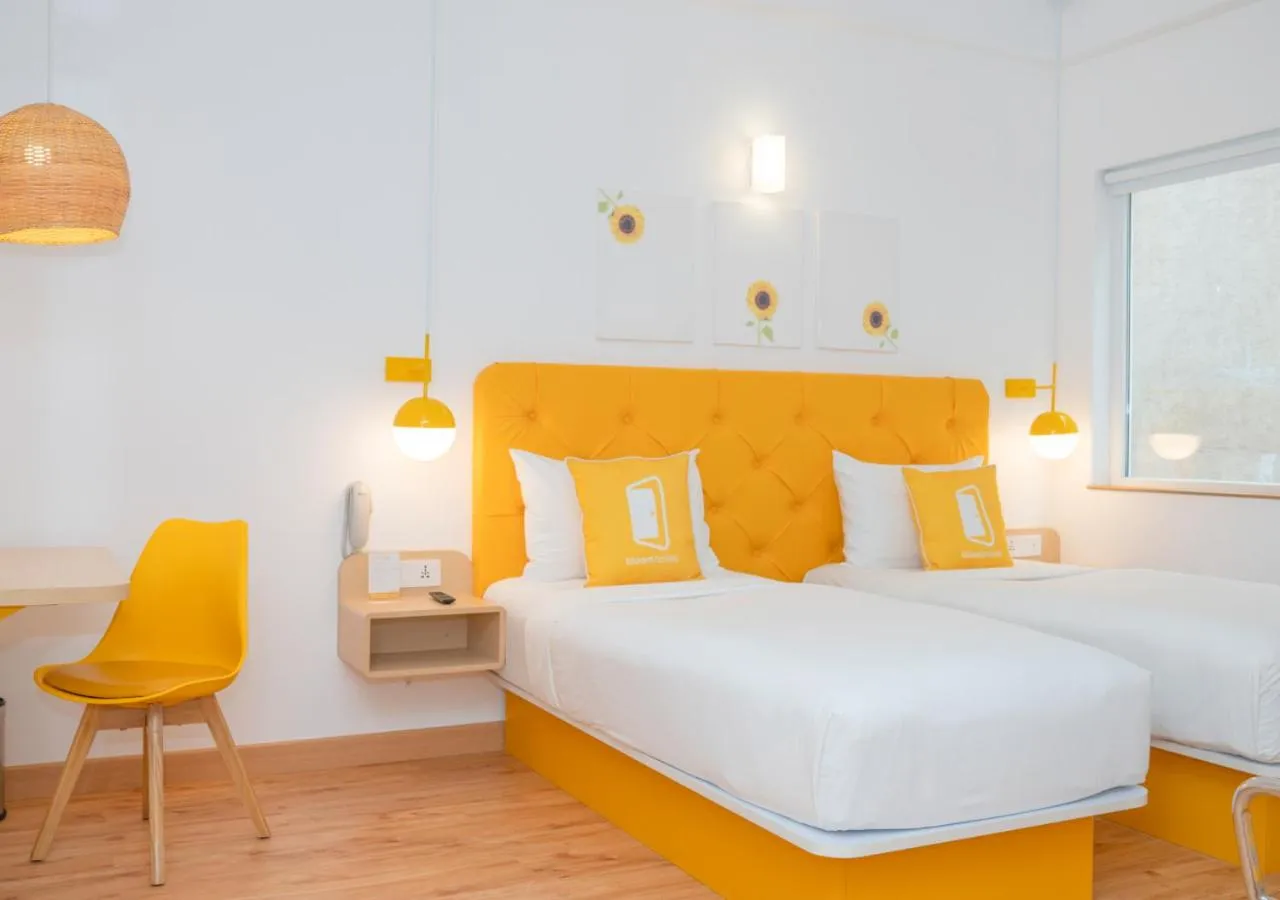 Bedroom, Bed in Bloom Hotel - Brookefield