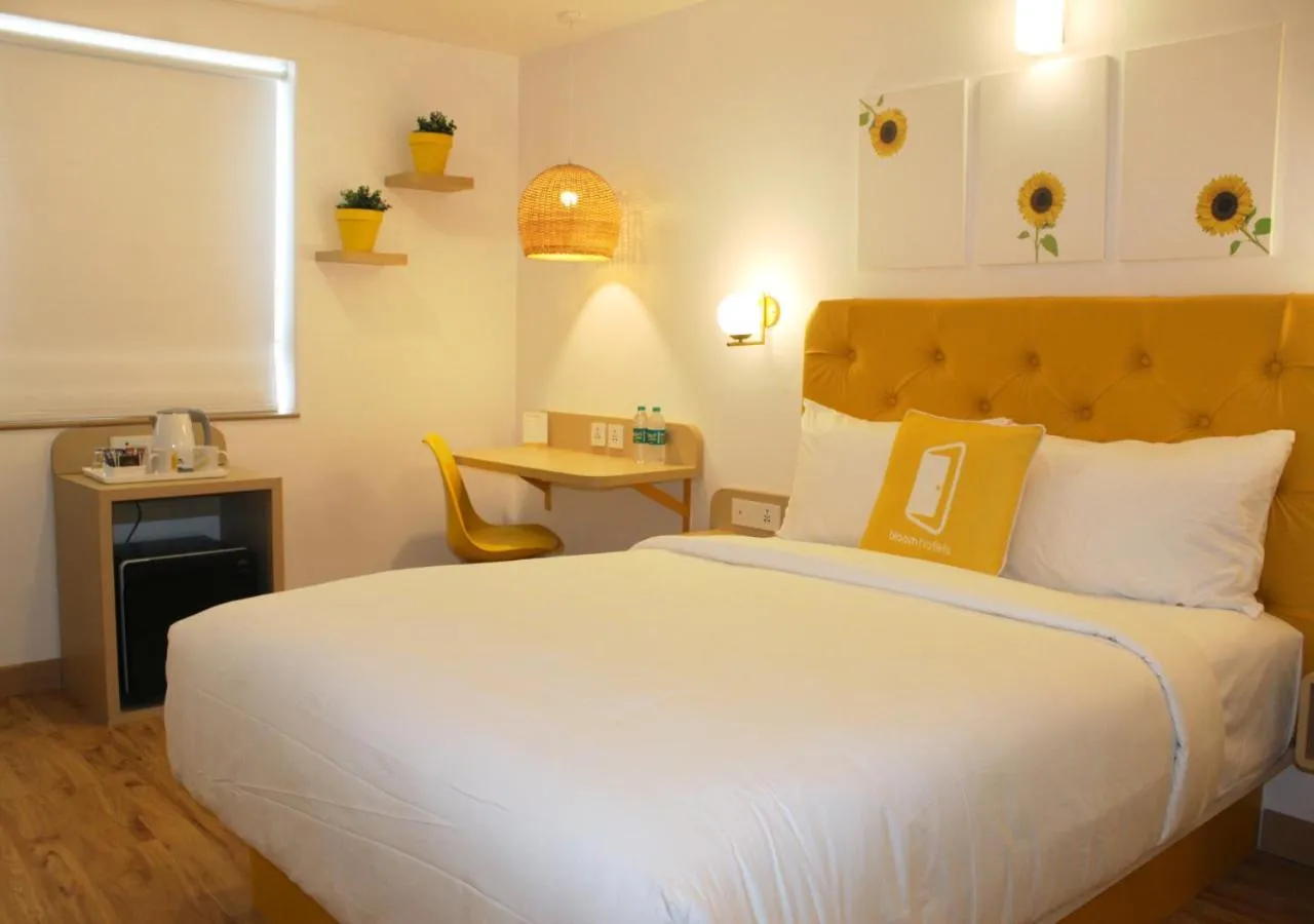 Bed in Bloom Hotel - Brookefield
