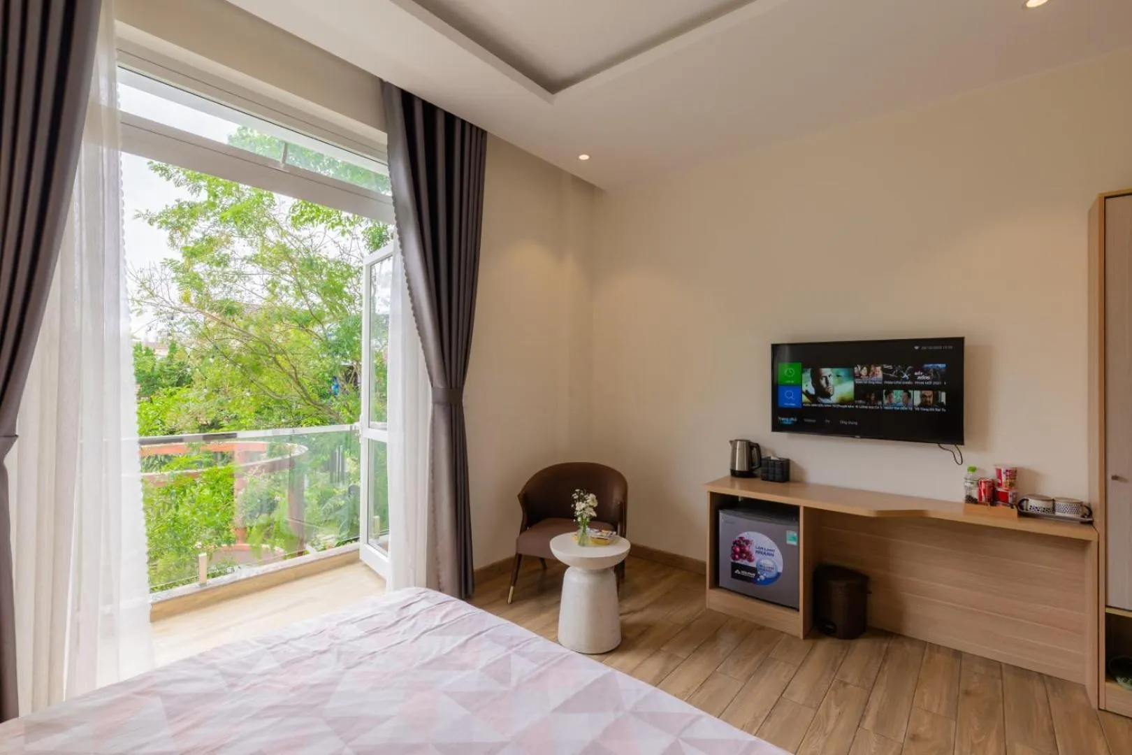 Balcony/Terrace, Bed in An Mai Boutique Hotel