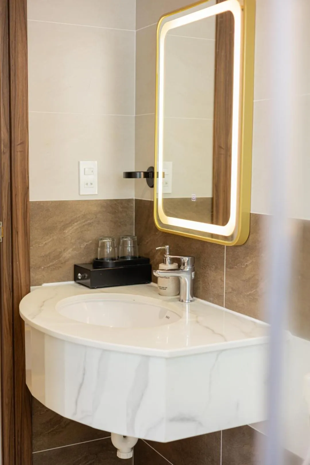 Shower in An Mai Boutique Hotel