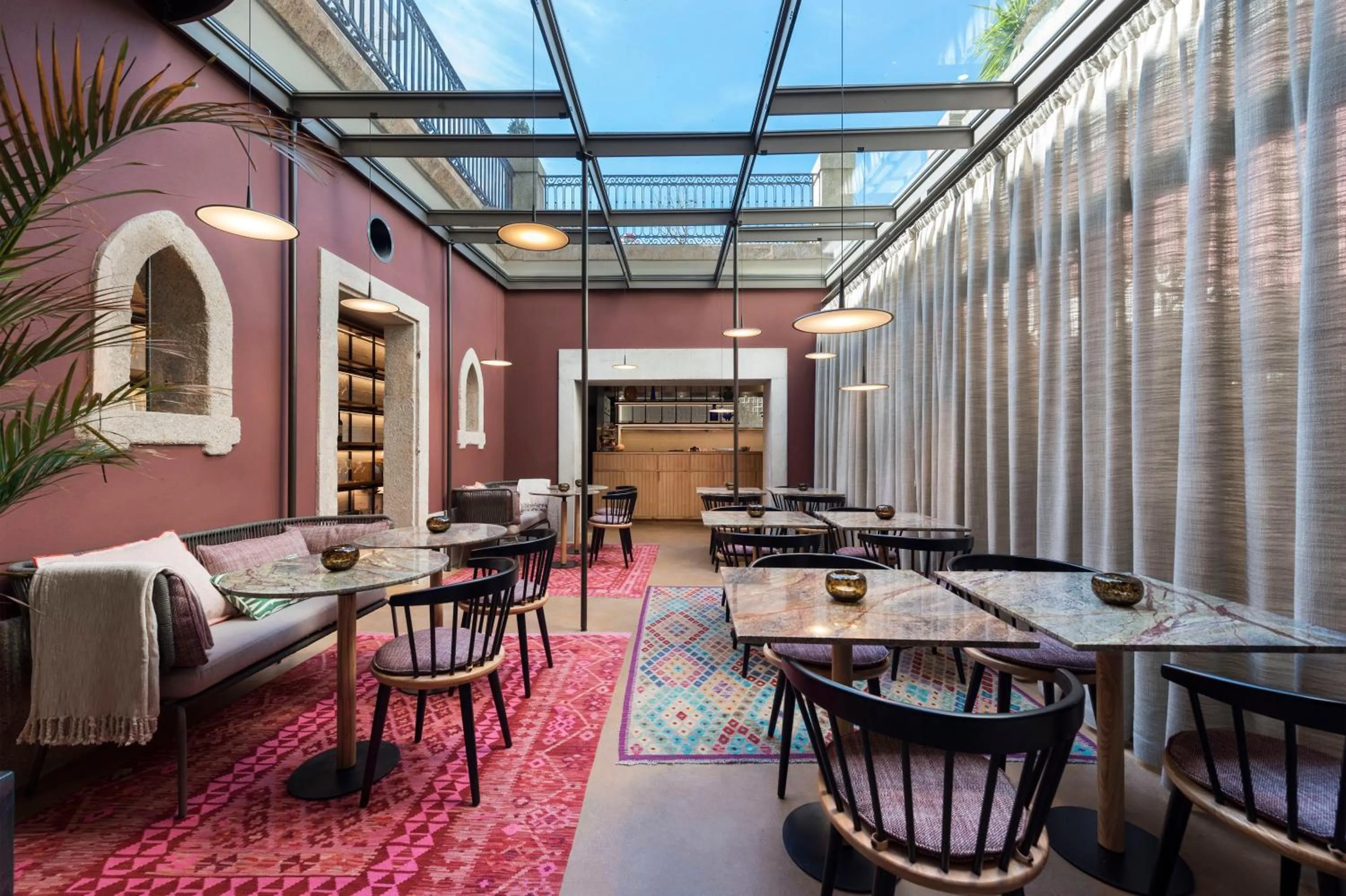 Restaurant/places to eat in Jardins do Porto - by Unlock Hotels