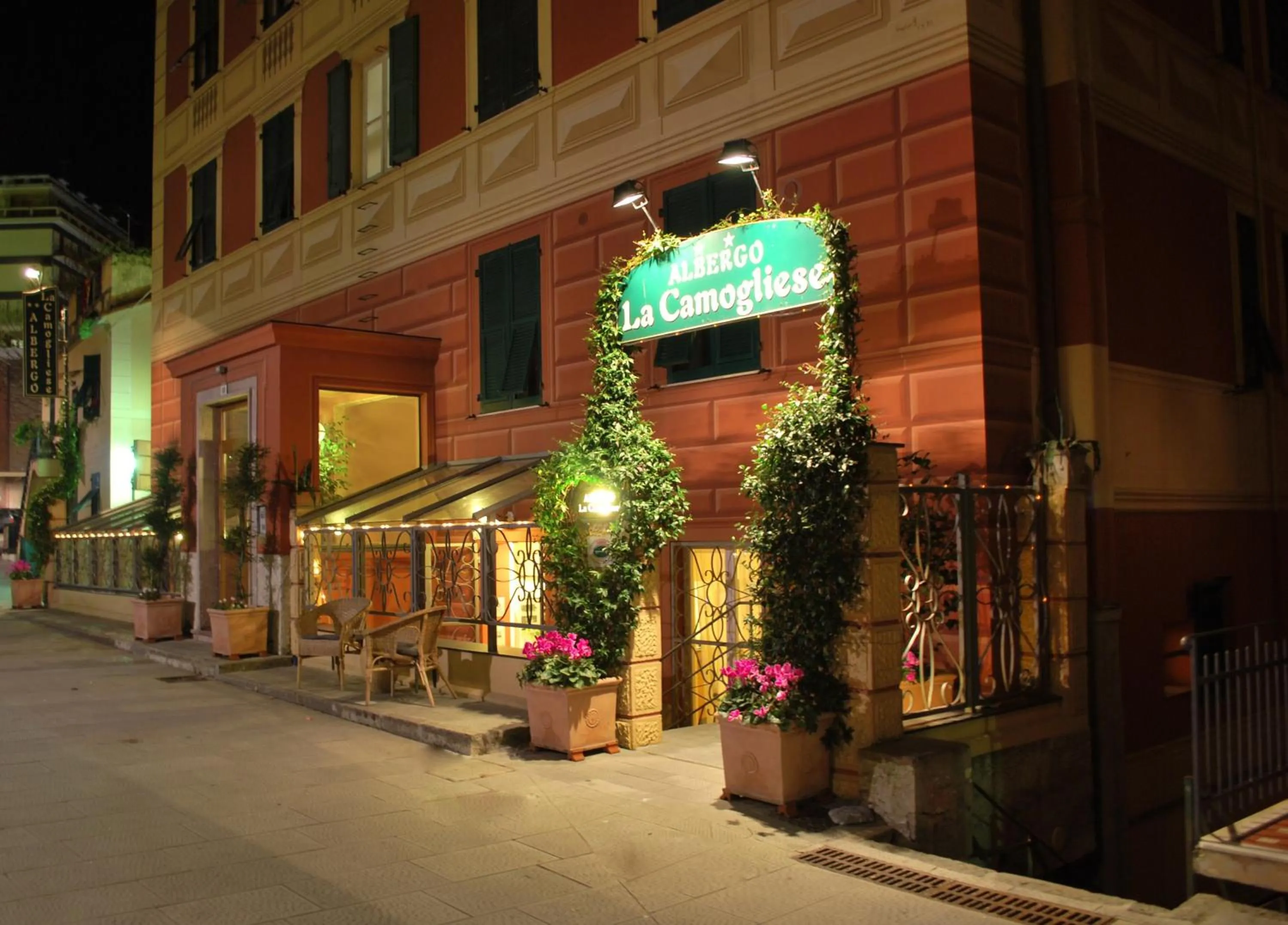 Facade/entrance in La Camogliese Hotel B&B