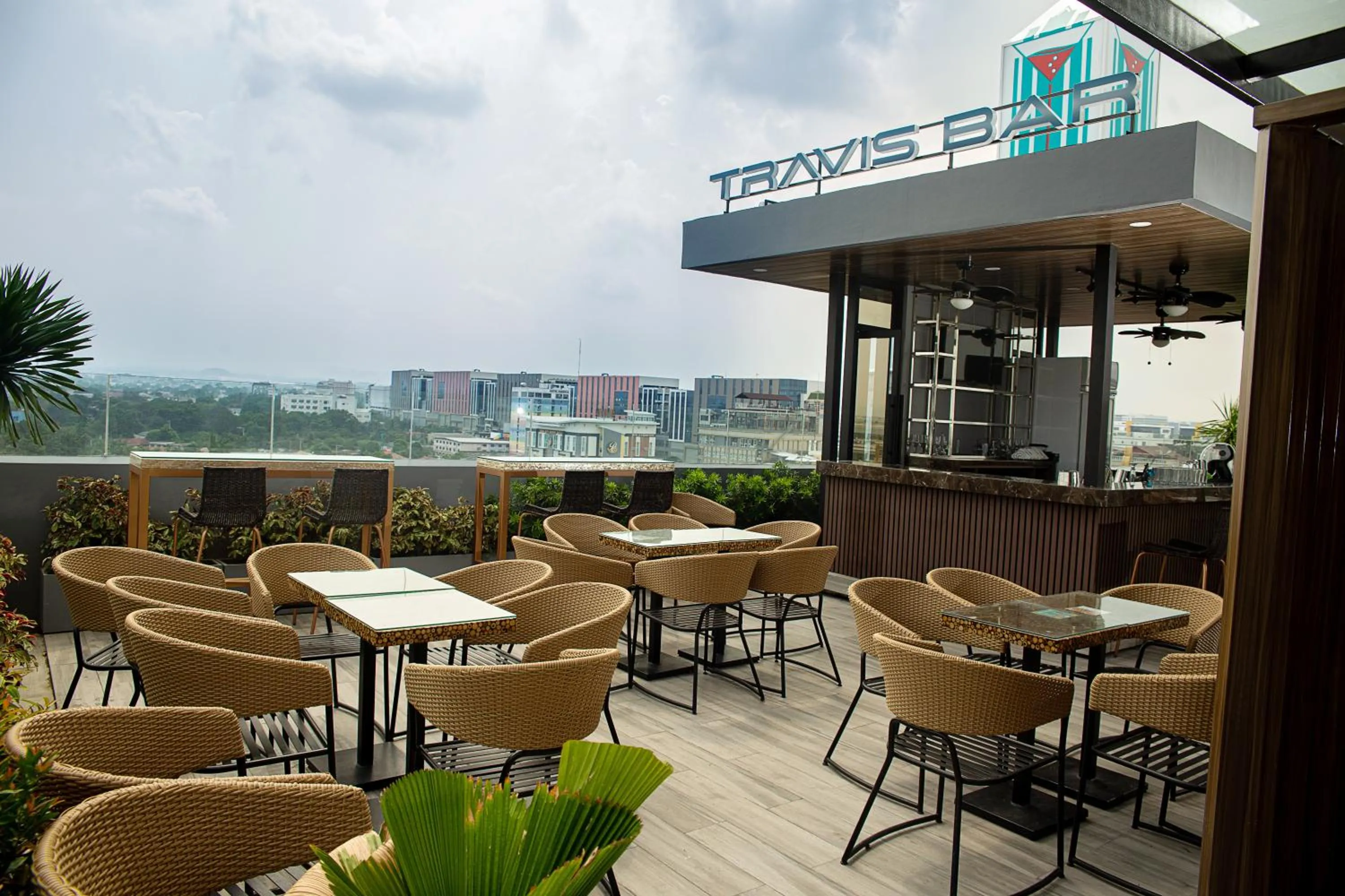 Property building in El Vistra Hotel Angeles