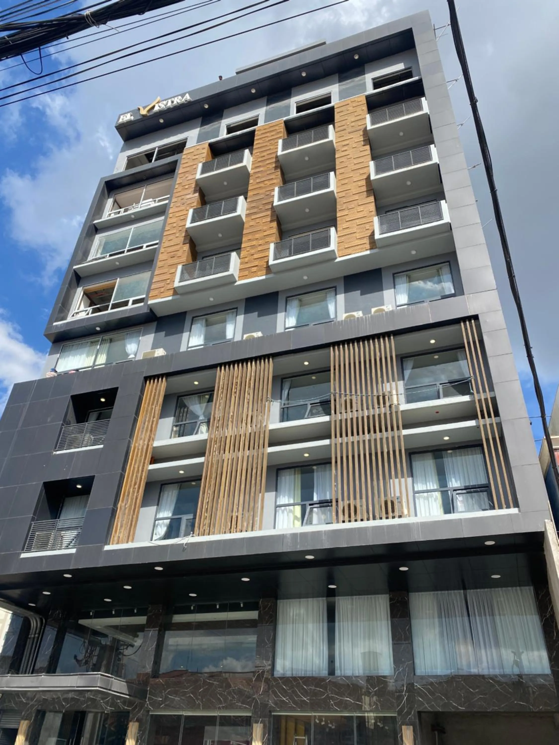 Property building in El Vistra Hotel Angeles