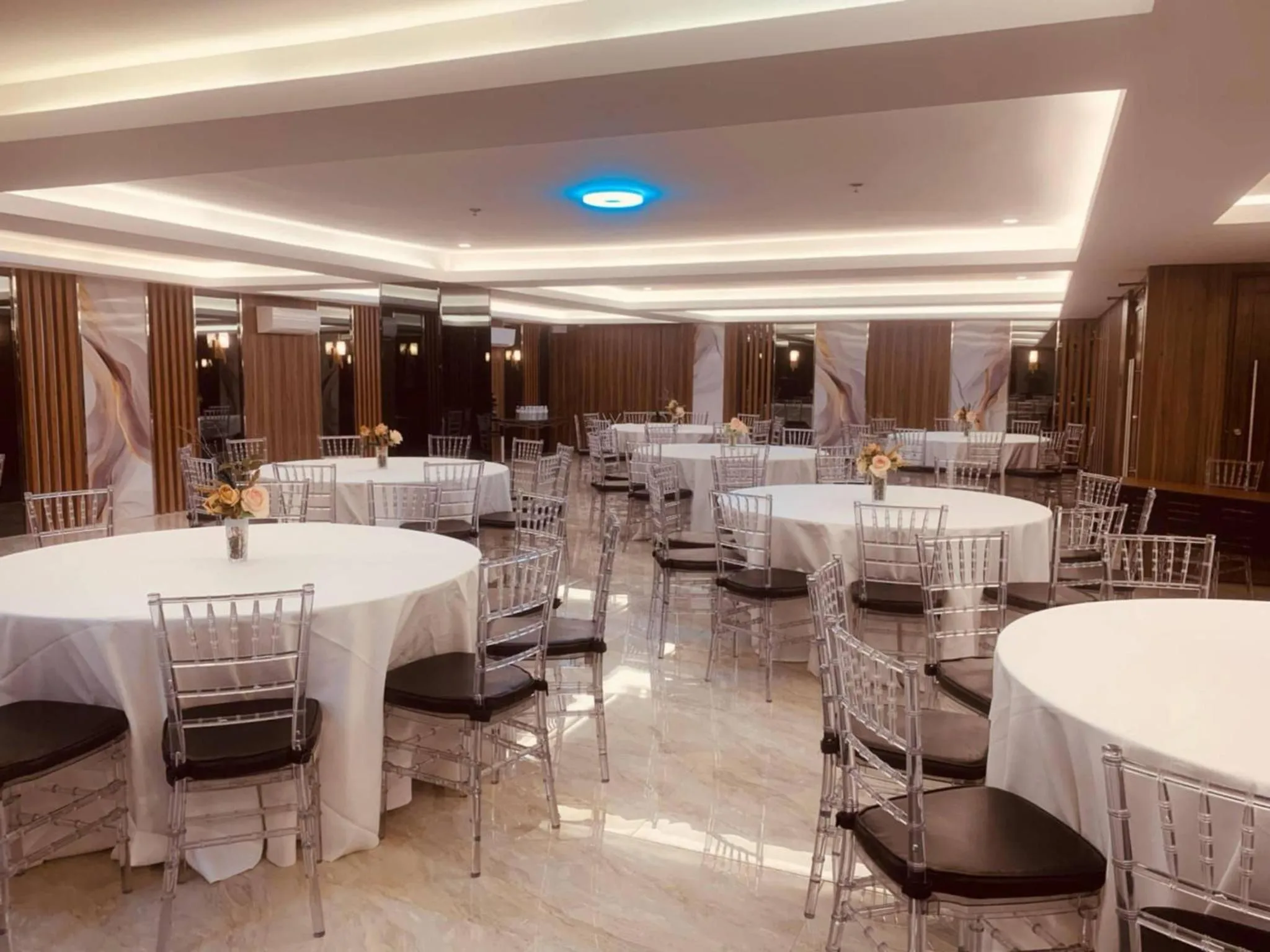 Banquet/Function facilities in El Vistra Hotel Angeles