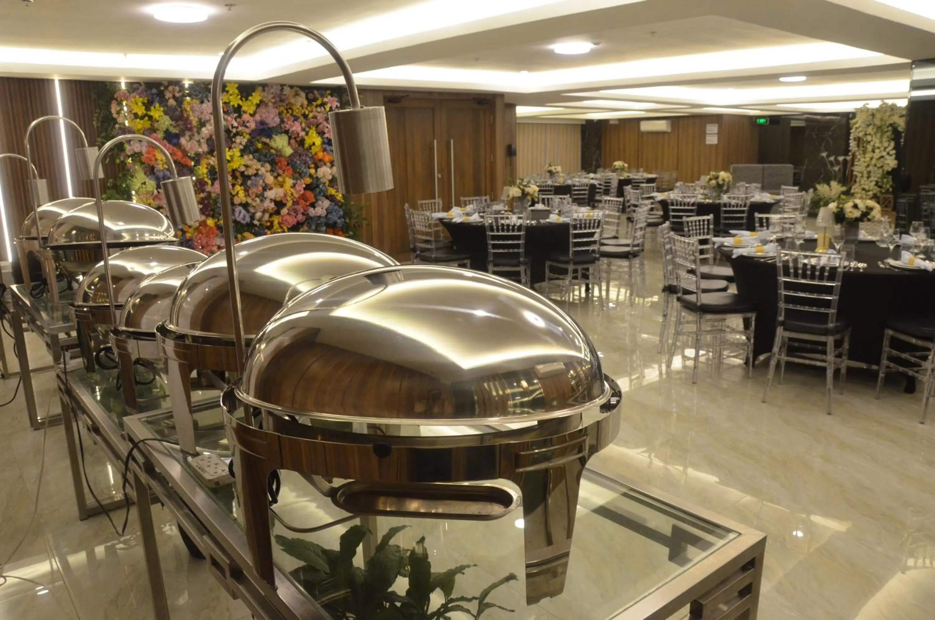 wedding in El Vistra Hotel Angeles