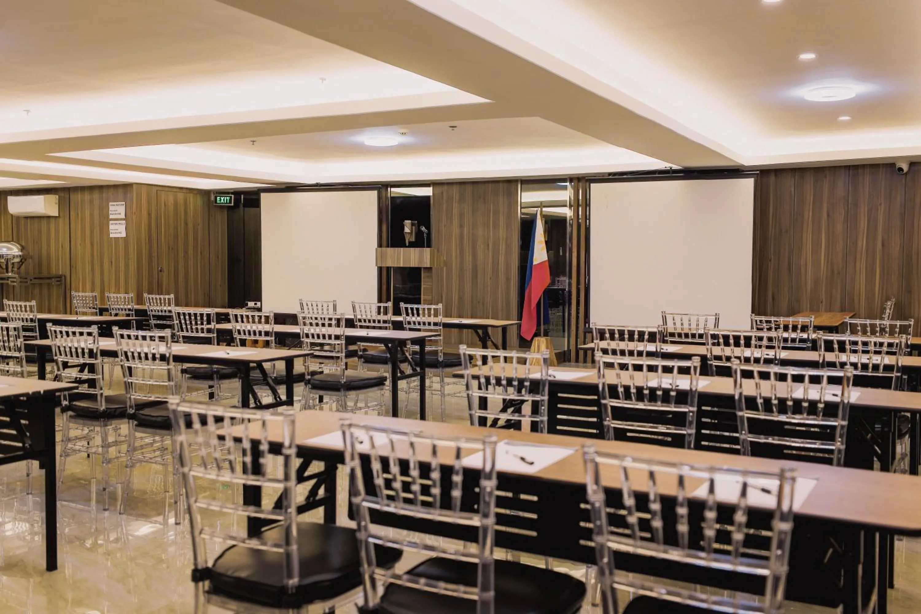 Banquet/Function facilities in El Vistra Hotel Angeles