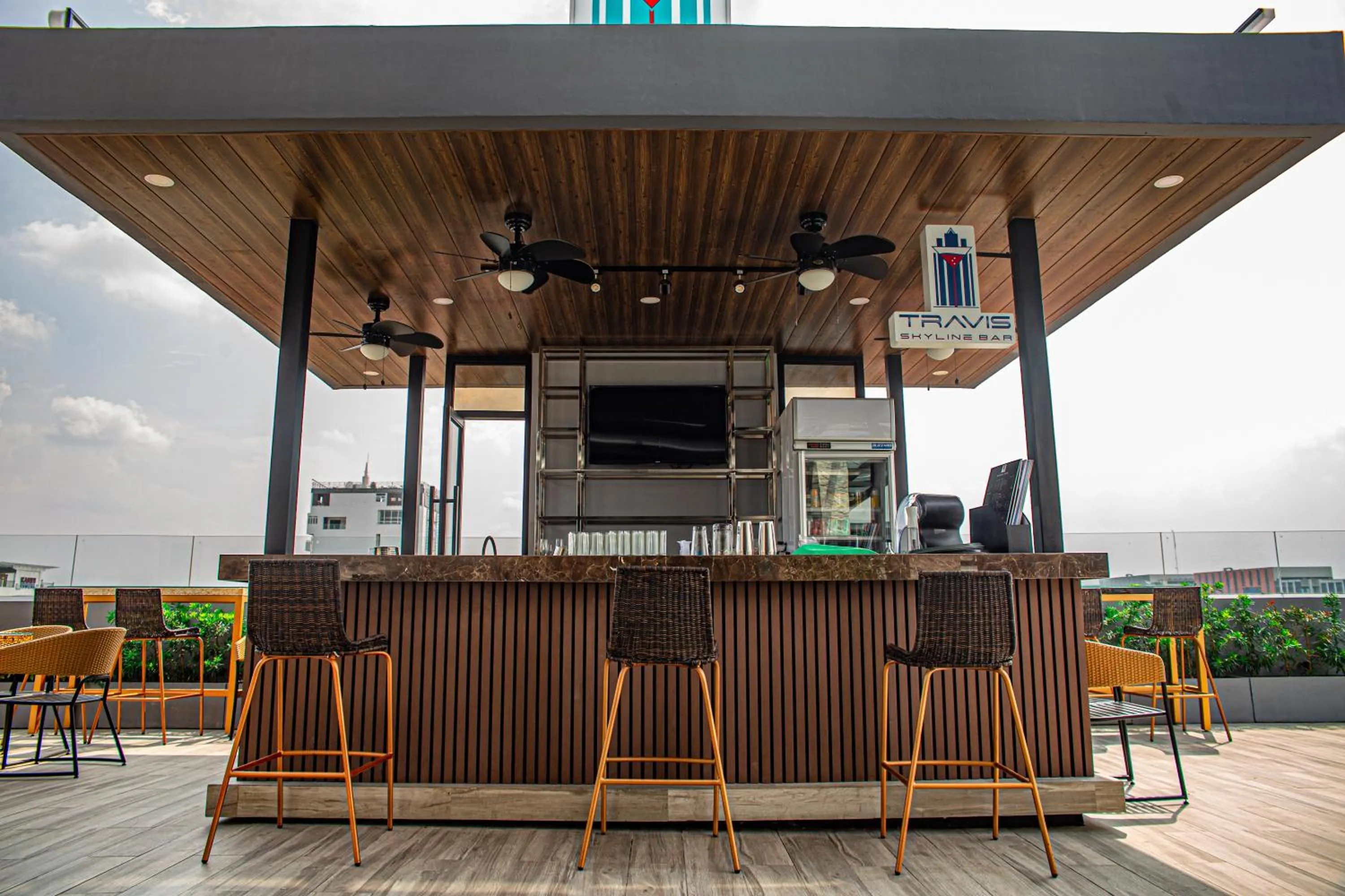 Patio in El Vistra Hotel Angeles