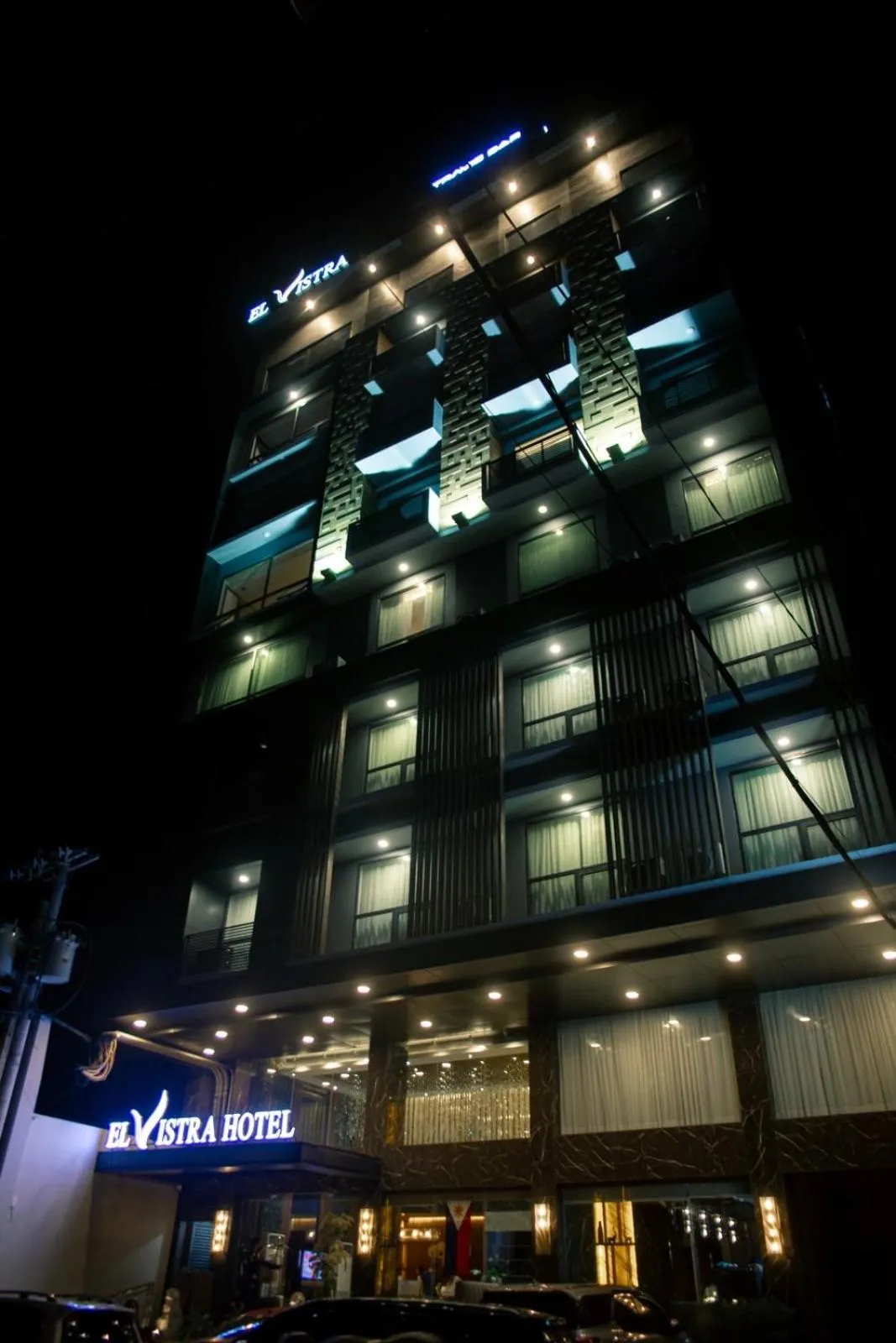 Property building in El Vistra Hotel Angeles