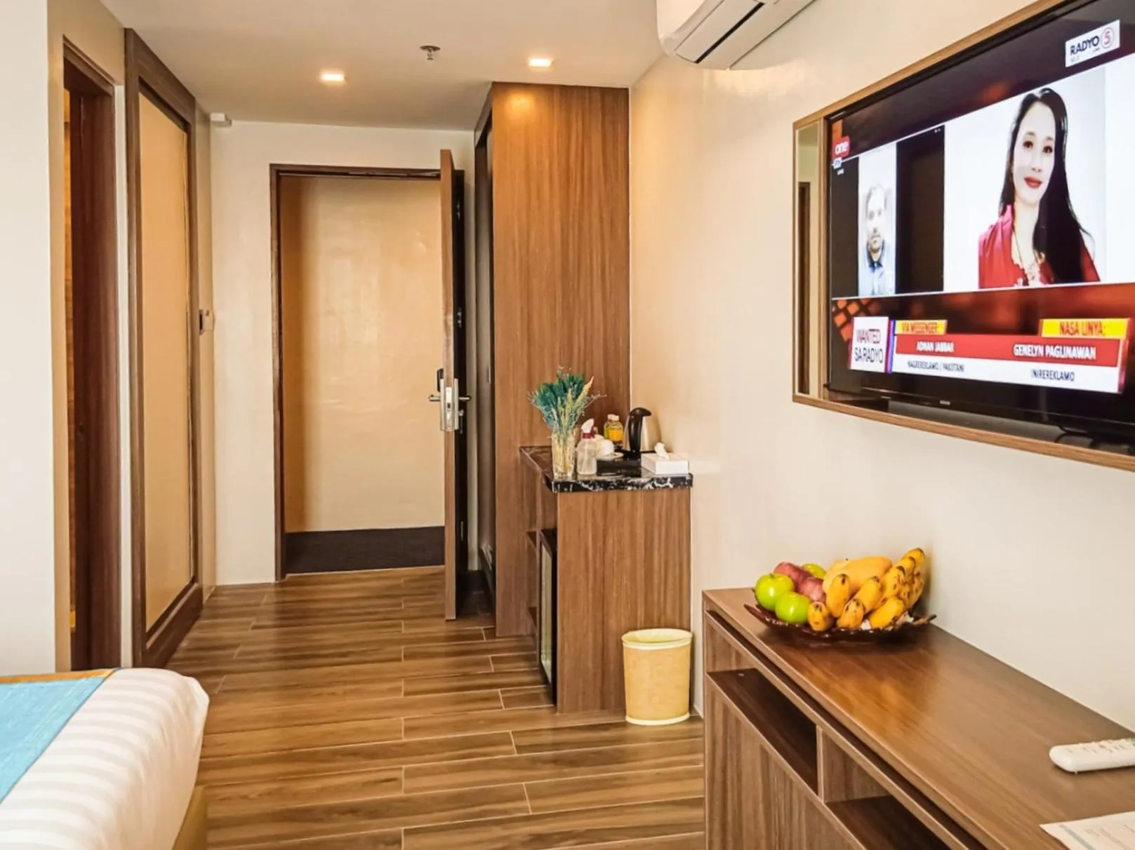 Bed in El Vistra Hotel Angeles