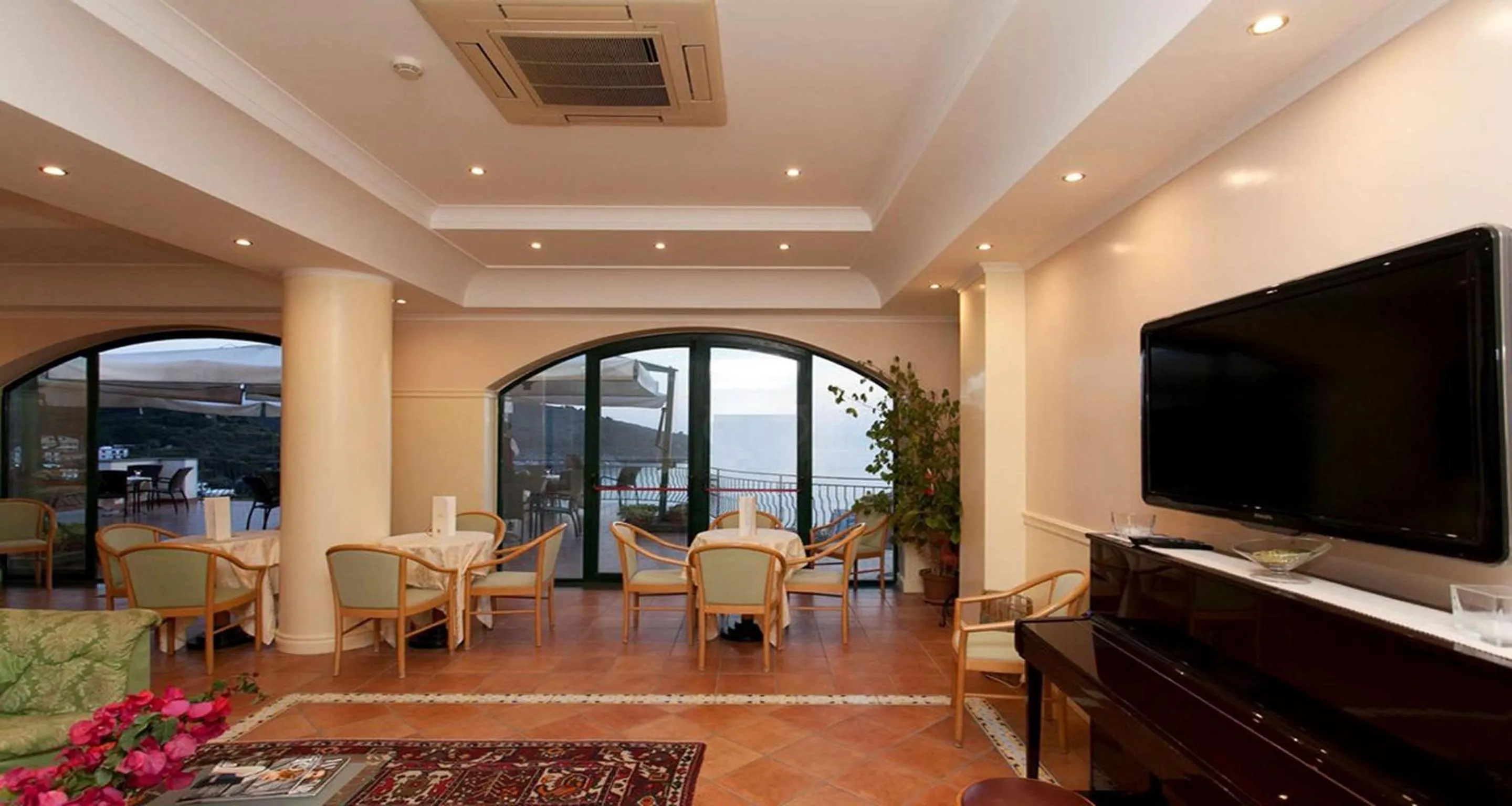 Lounge or bar in Best Western Hotel La Conchiglia