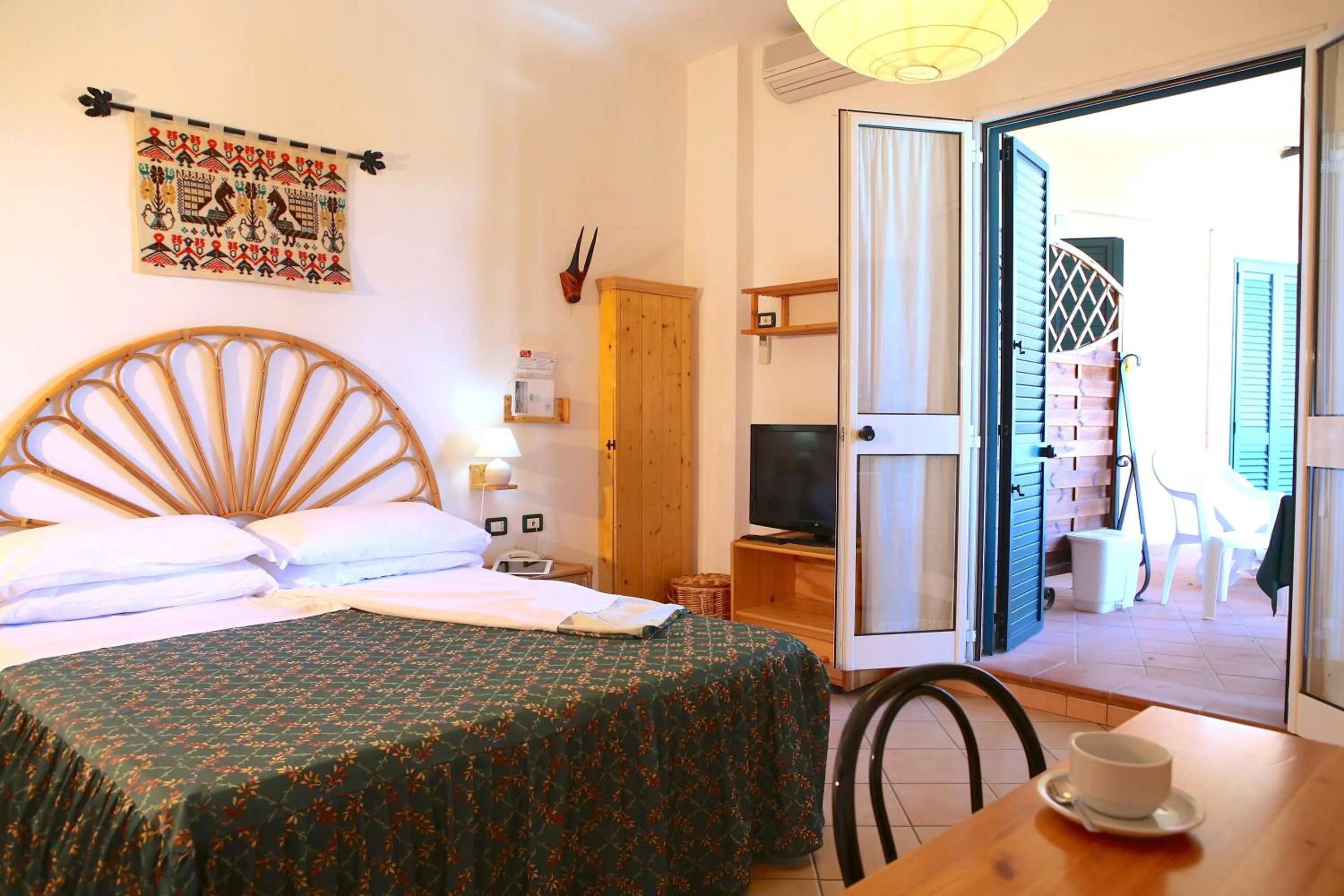 Bed in Domus De Janas Sul Mare