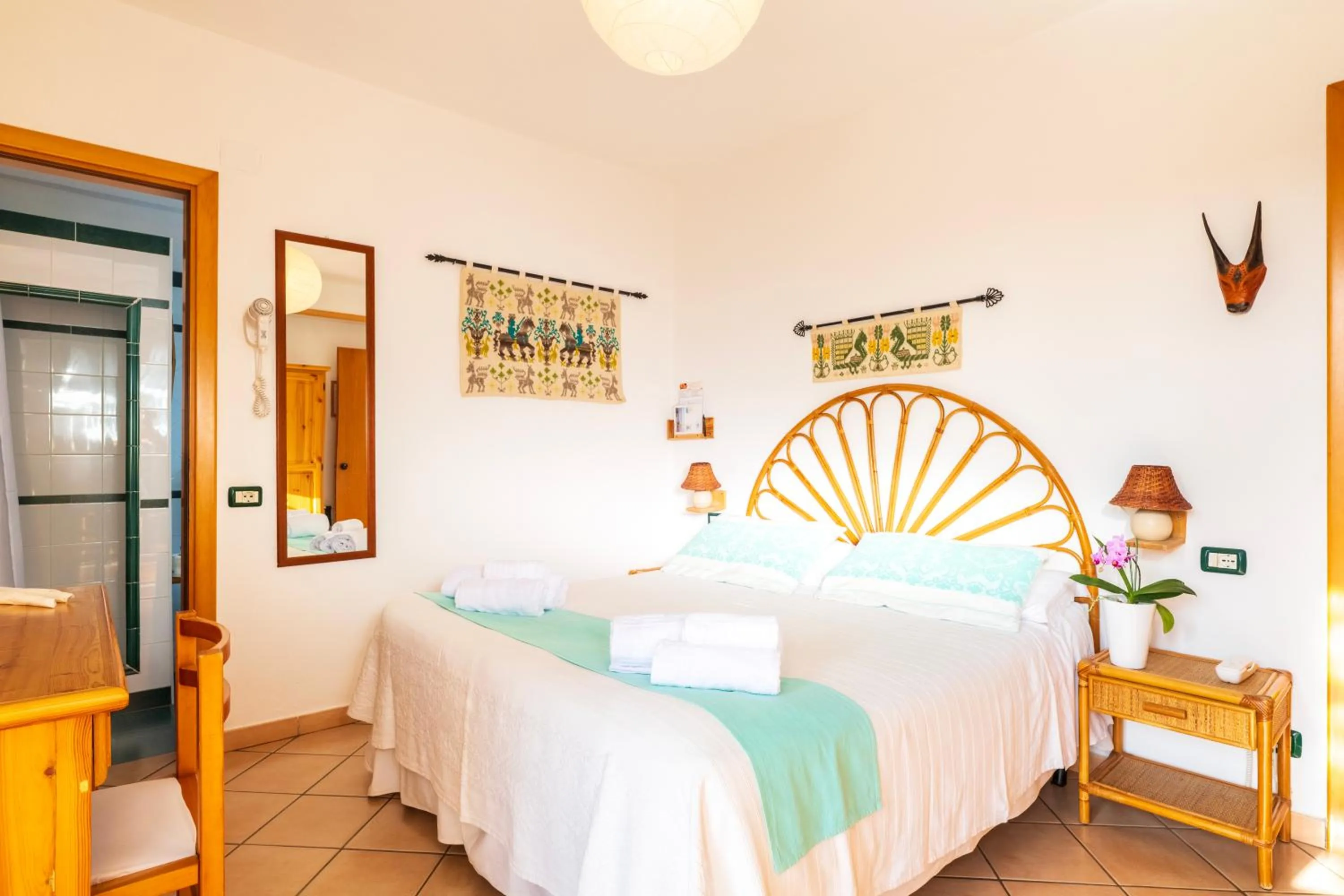 Bed in Domus De Janas Sul Mare