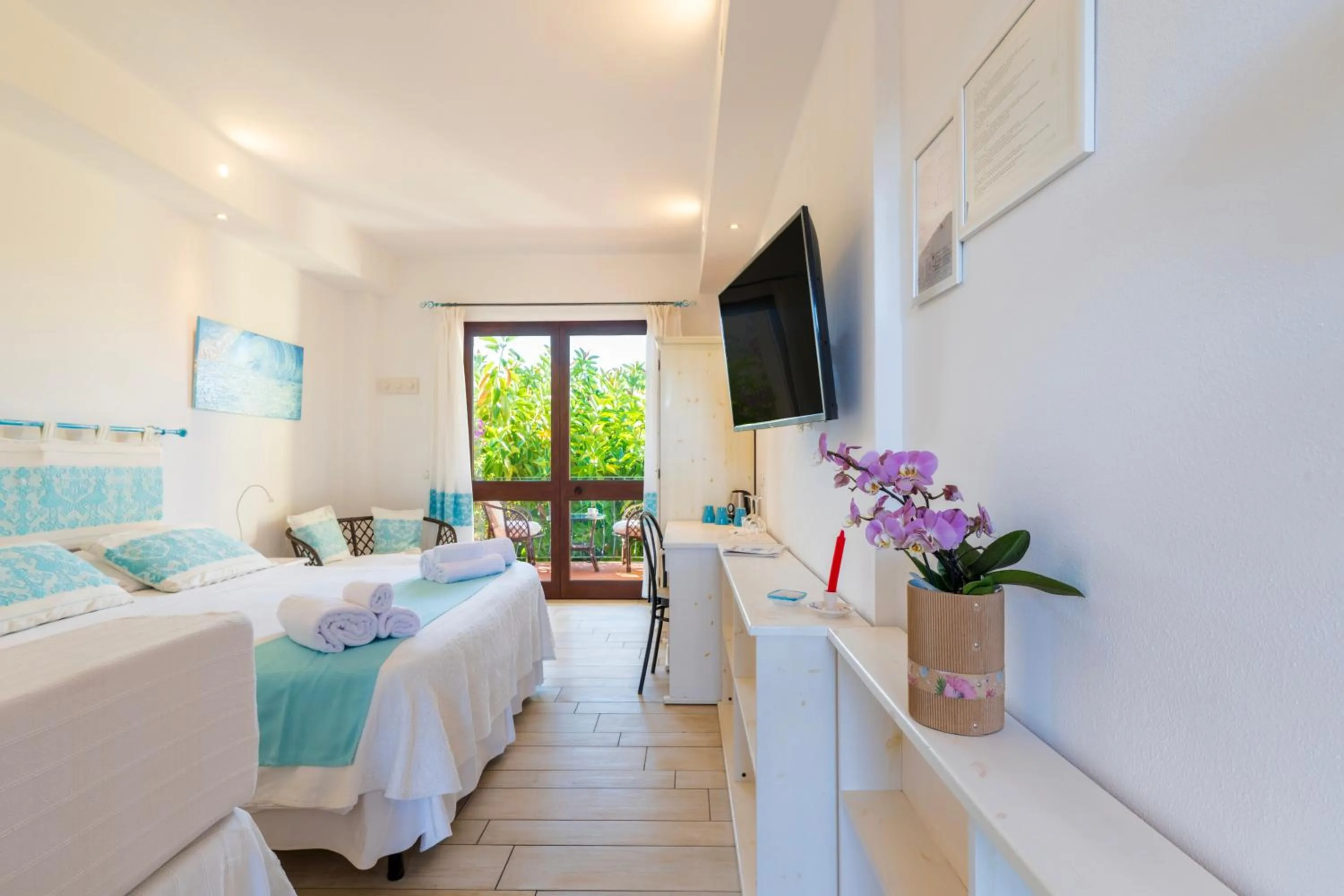 Bed in Domus De Janas Sul Mare