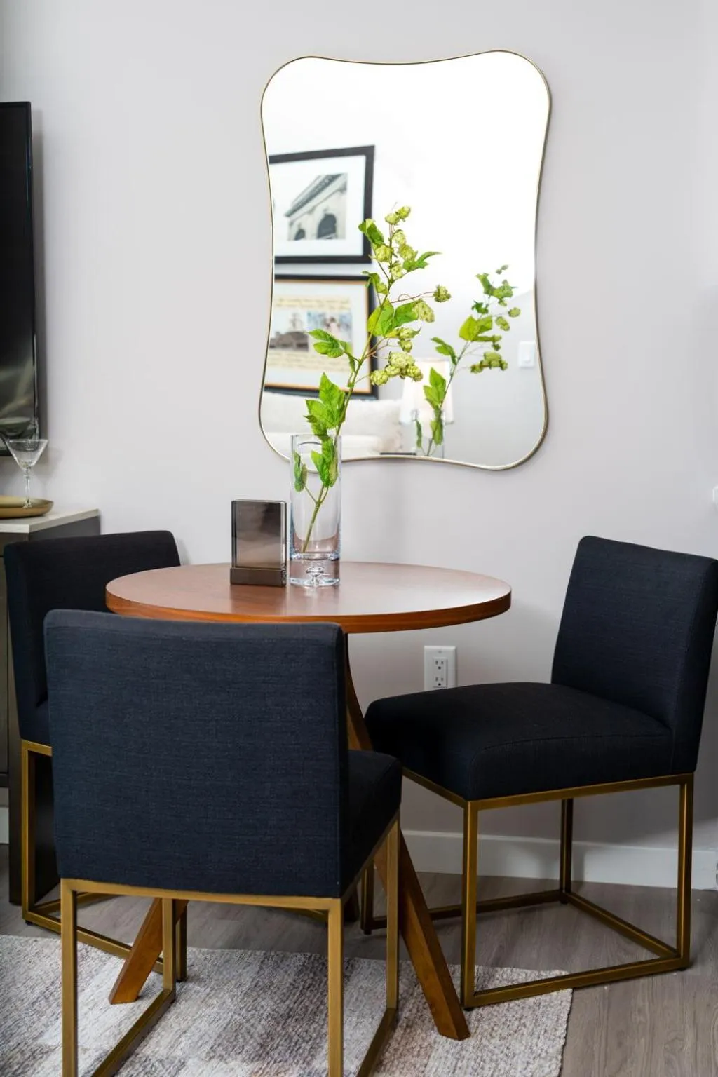 Seating area in Luxury Apartments by Hyatus at Pierpont