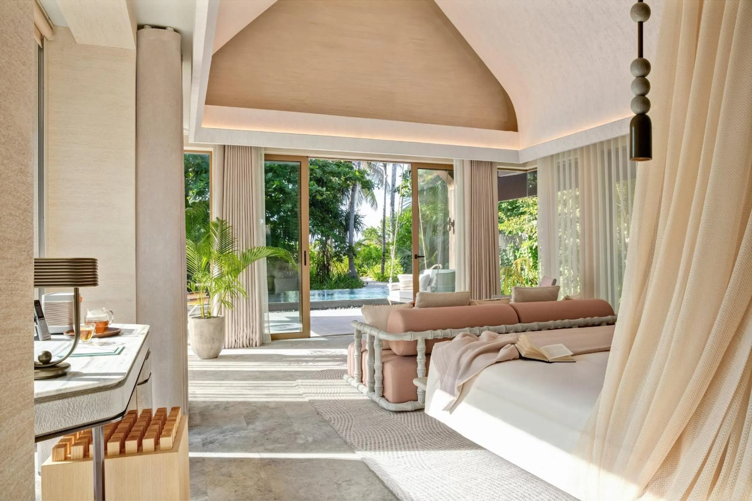 Shower in JOALI BEING