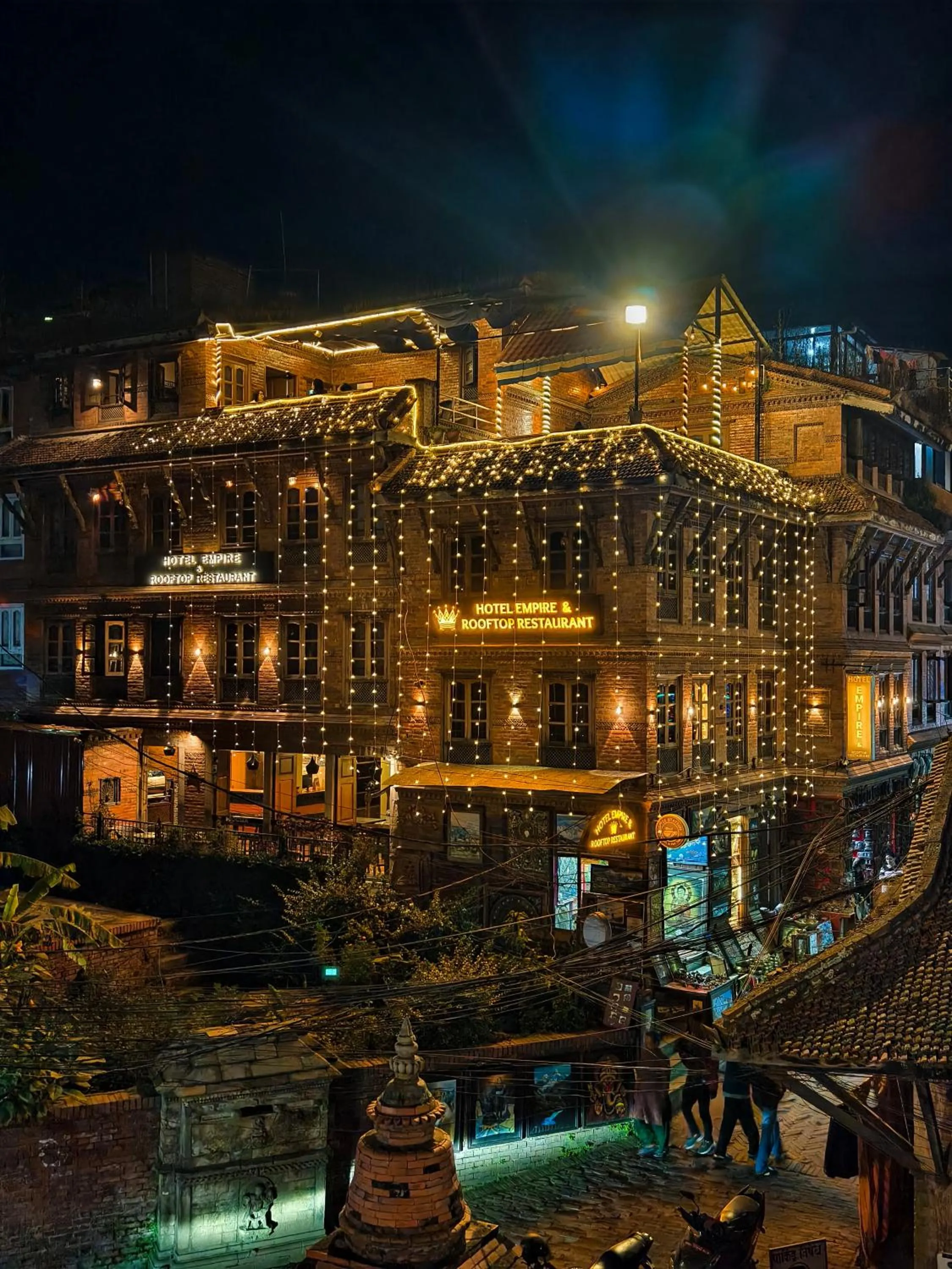 Hotel Empire & Rooftop Restaurant