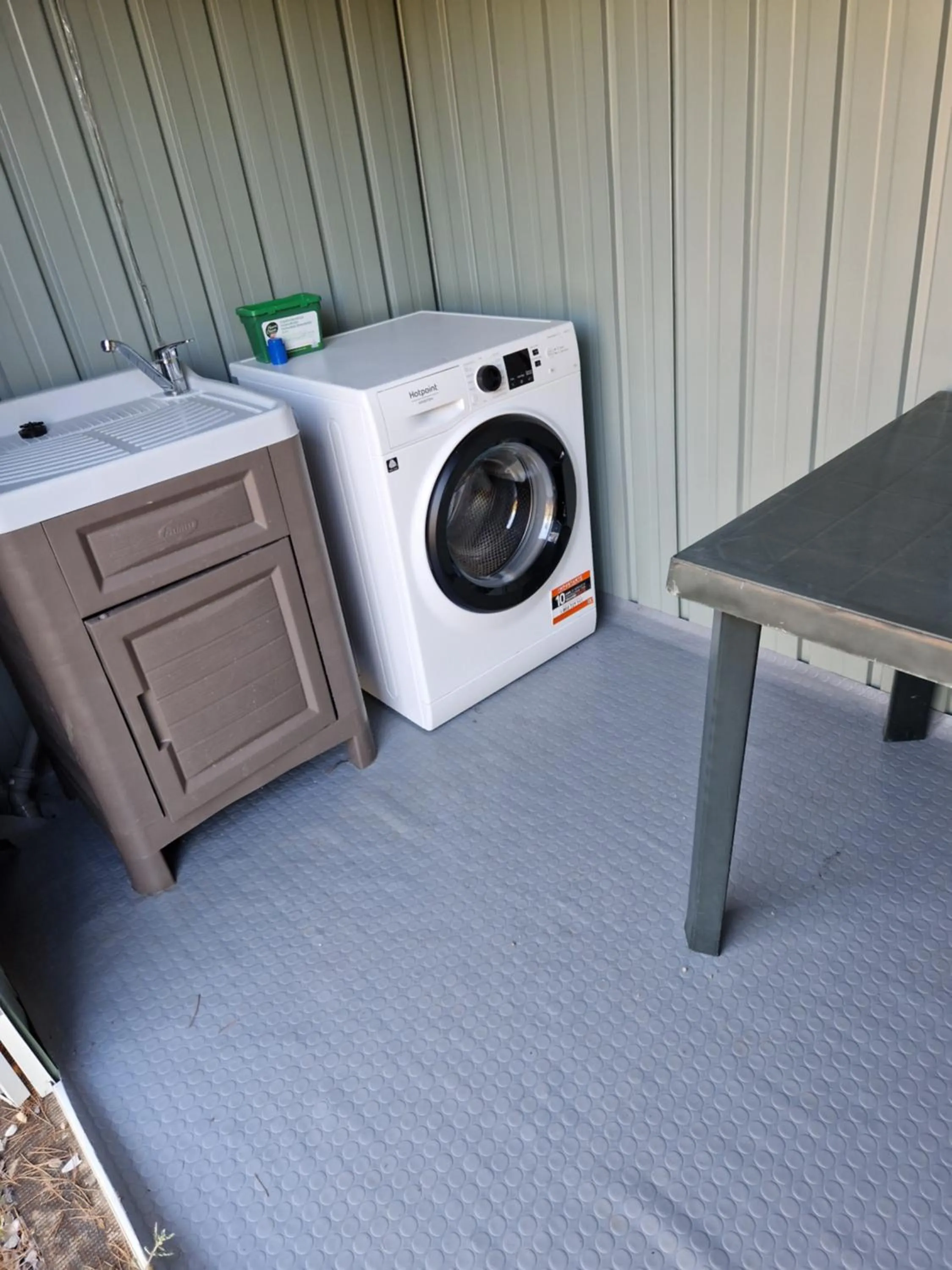 washing machine in Hotel Perda Rubia