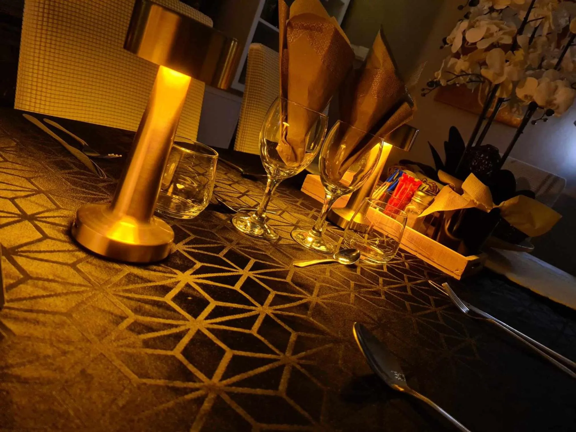 Restaurant/places to eat in Les Epinettes chambres d'hôtes