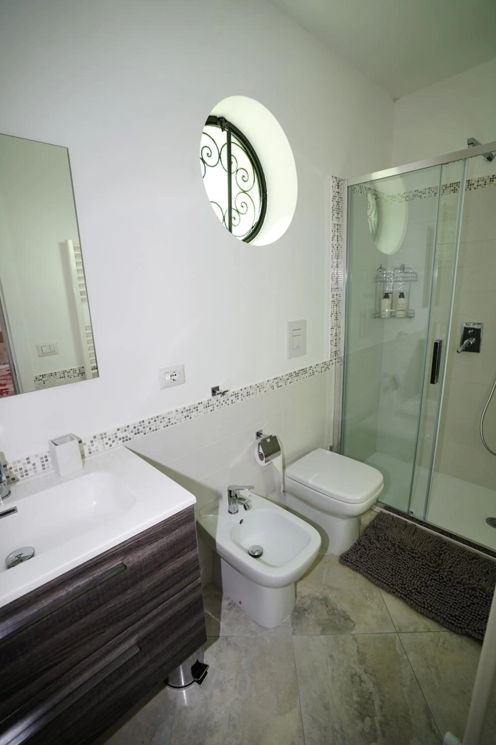 Shower in Casa Astra