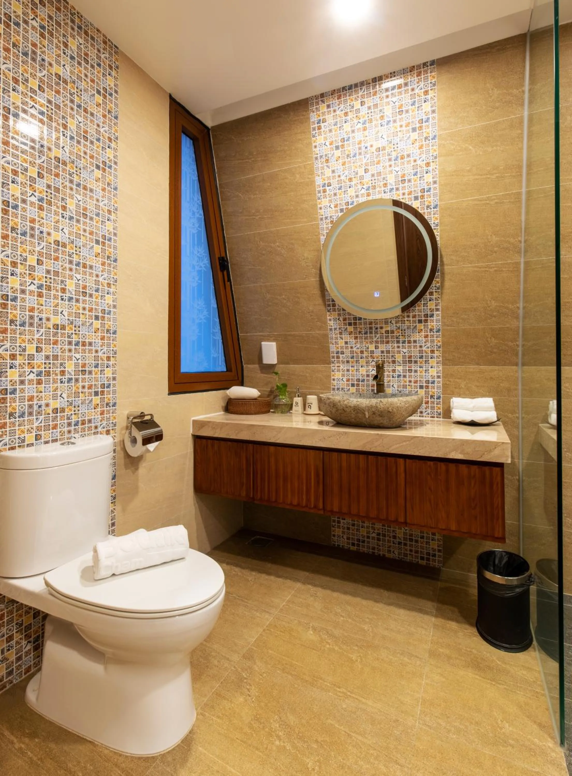 Toilet in Boutik Cham NhaTrang Hotel