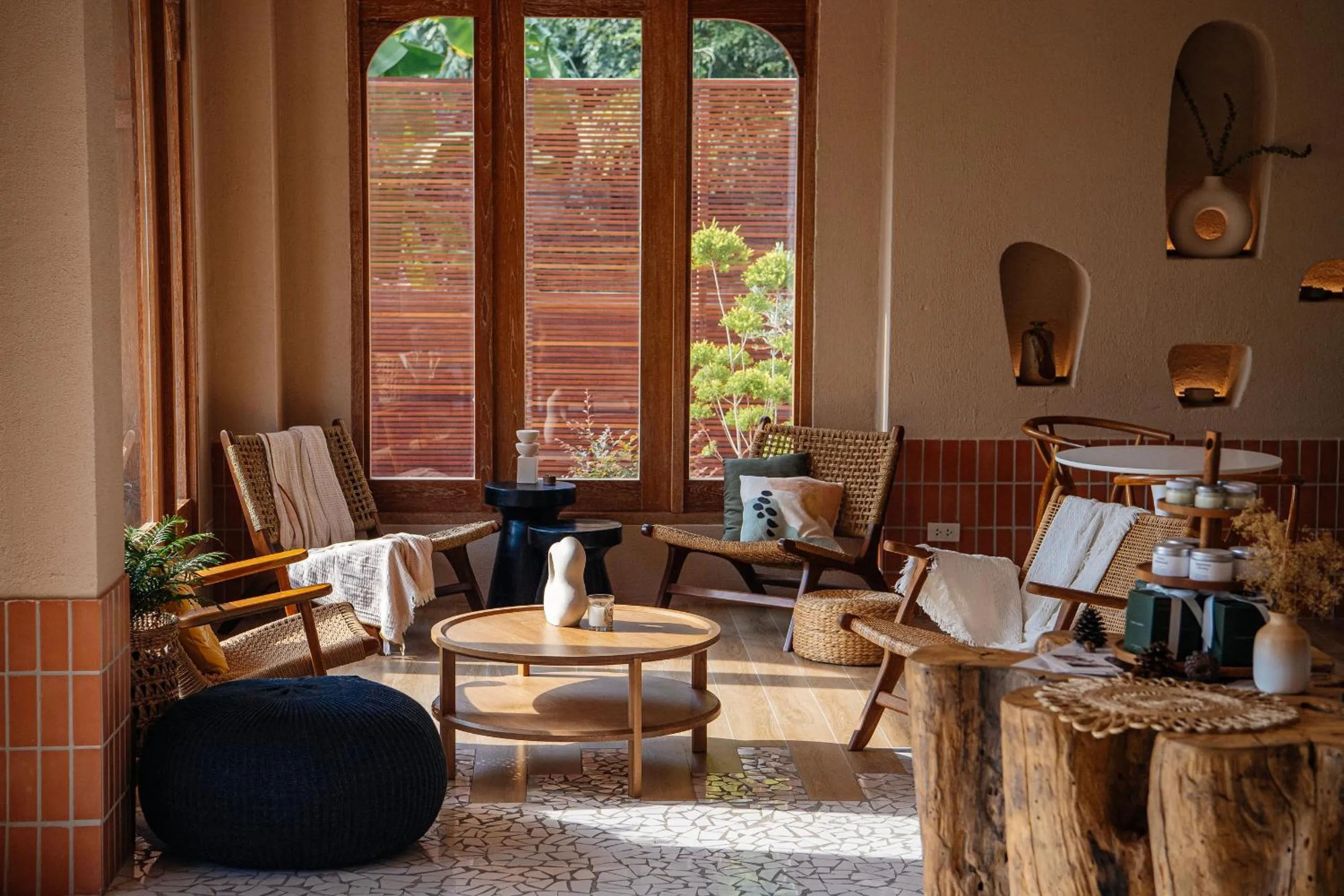 Restaurant/places to eat in VST Punnawithi